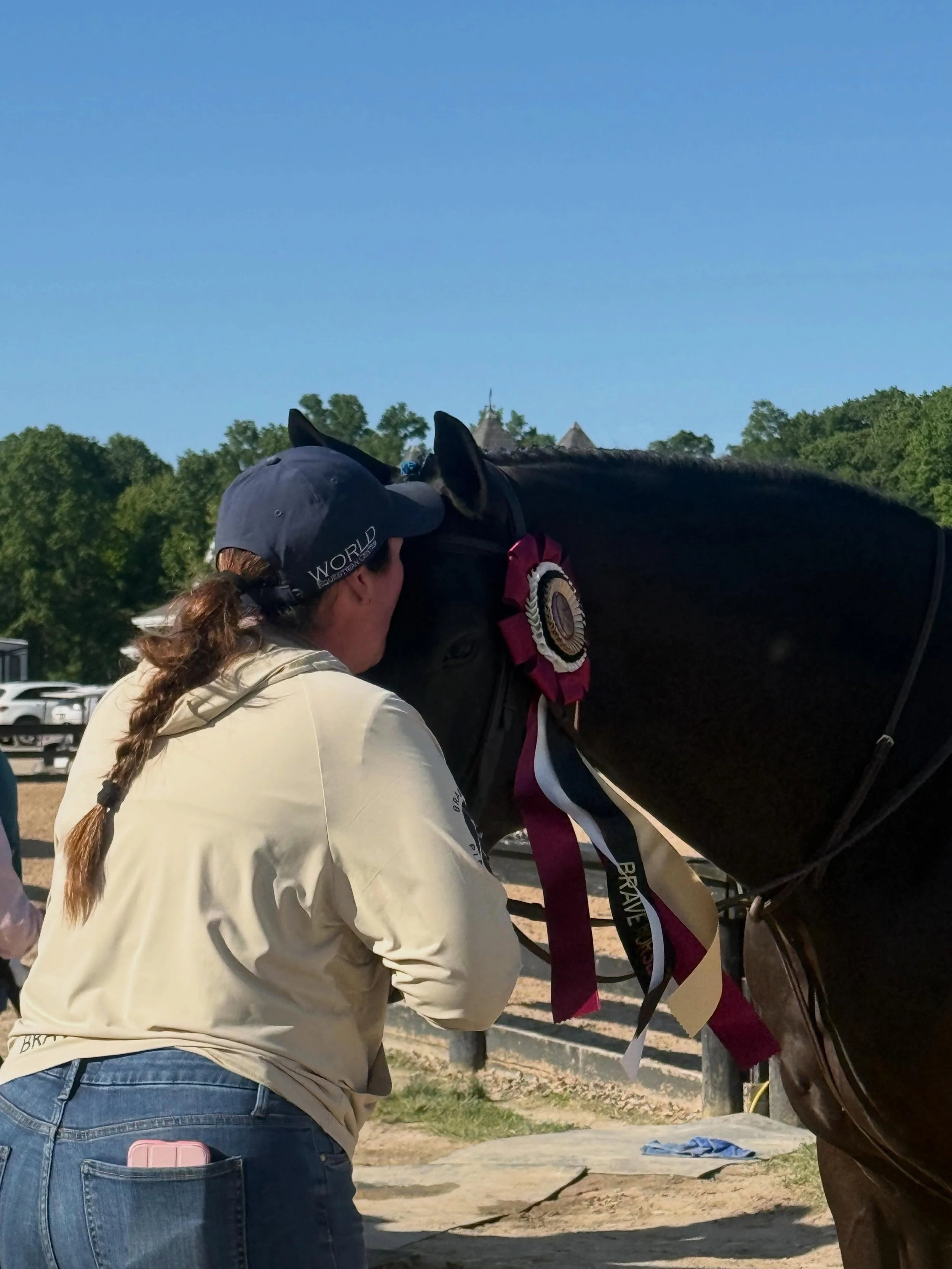 Kisses and more kisses for the ponies🦄💋💕