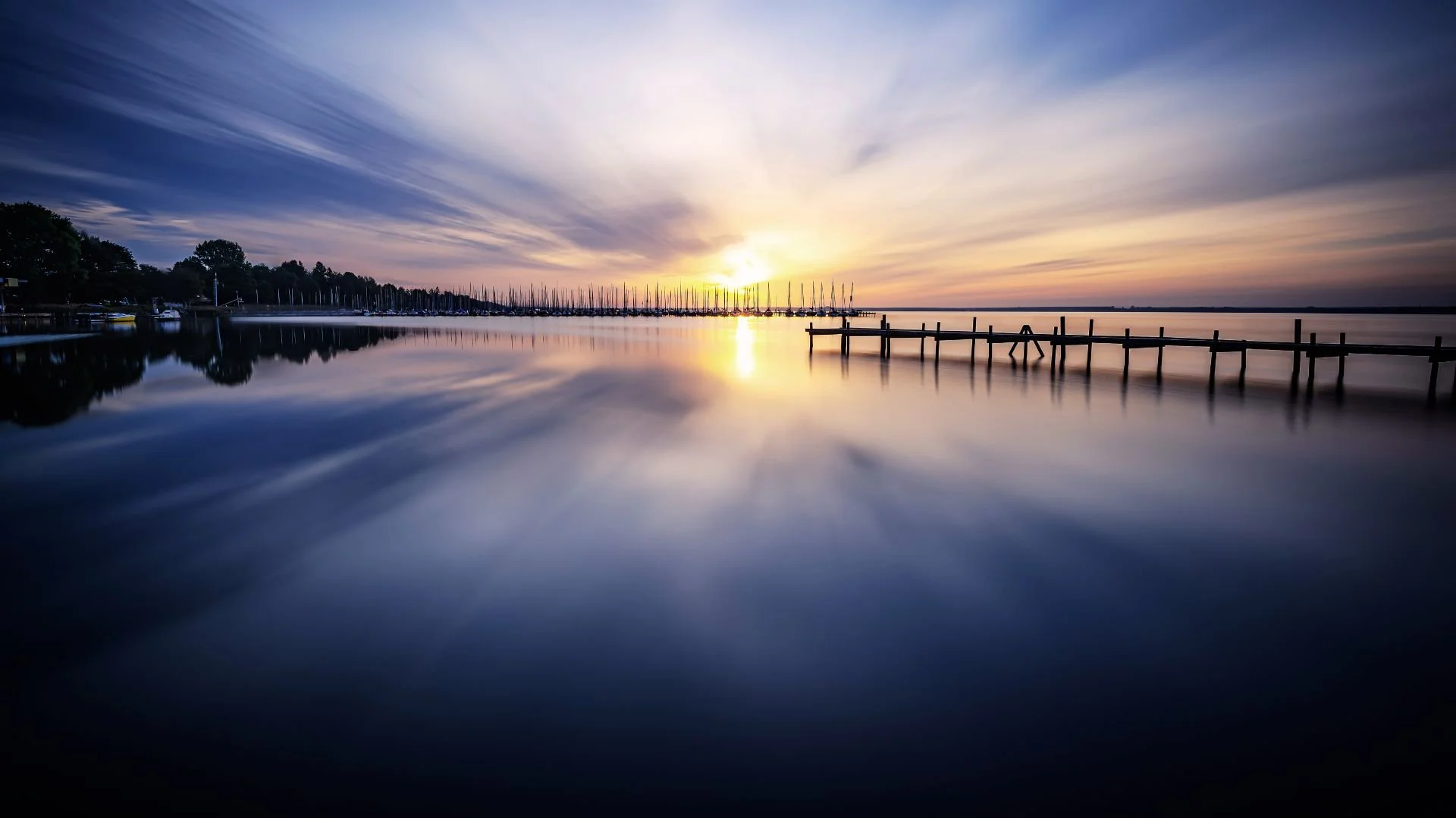 Pier bei Sonnenaufgang in Mardorf Steinhuder Meer