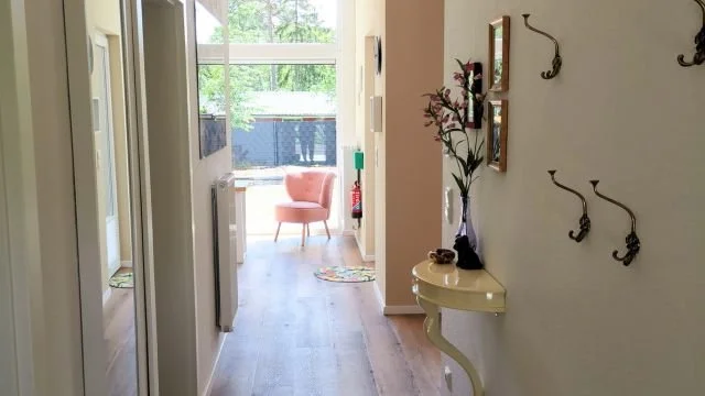flurbereich-mit-sessel-ferienhaus-sonnentraum.jpg
