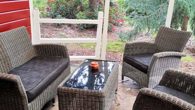 terrassenbereich-mit-sitzgarnitur-ferienhaus-strandperle.jpg