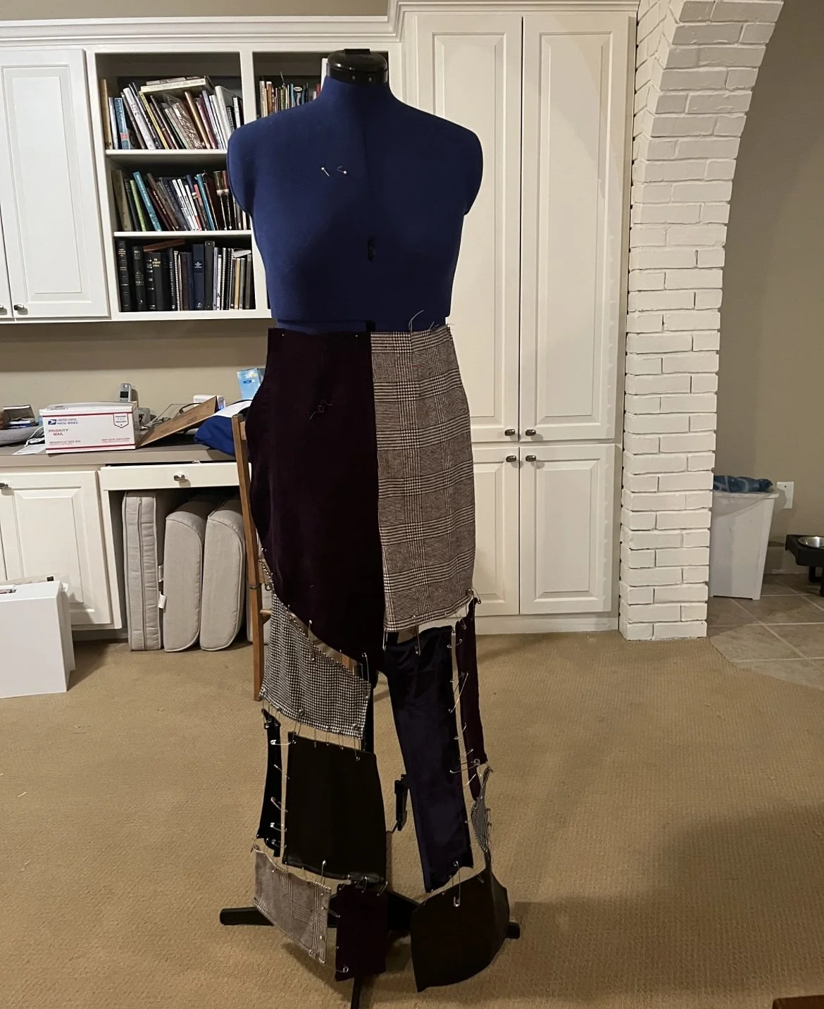 20230111222006-15302442-front-of-pants-connected-by-safety-pins (1).jpg