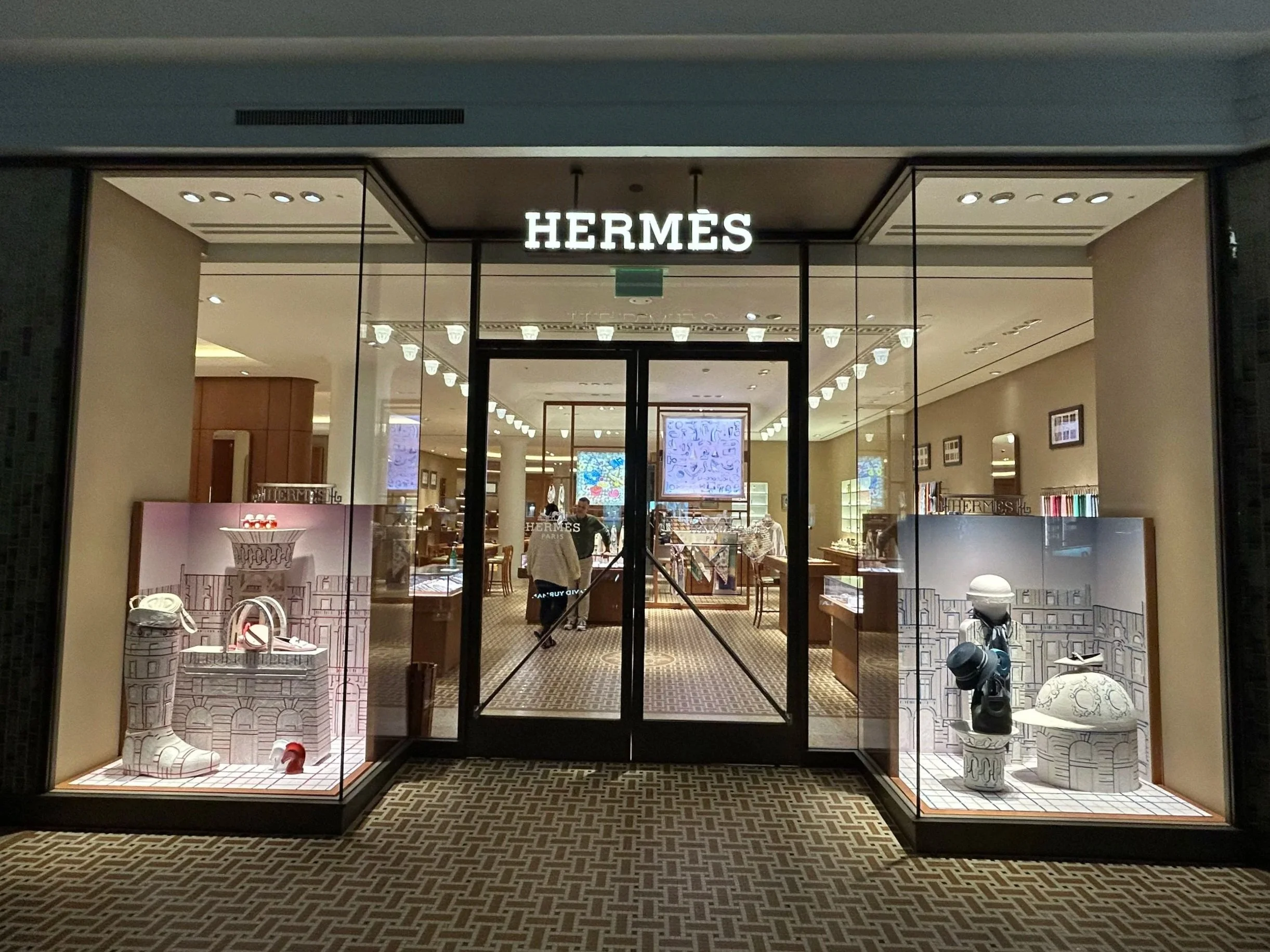 HERMÈS WINDOW LOGISTICS