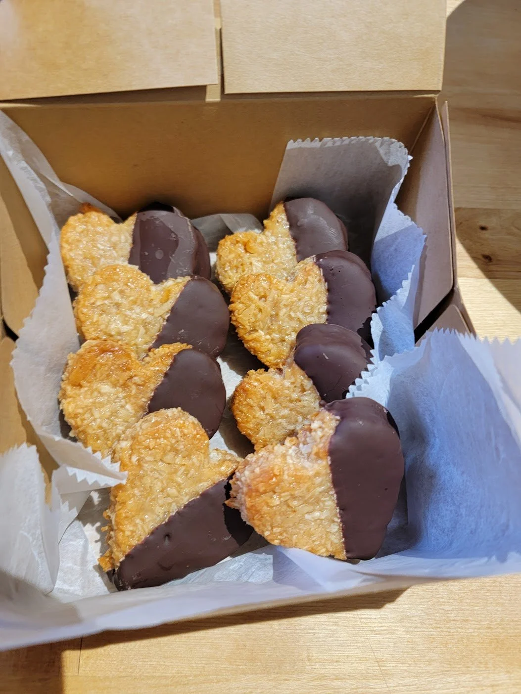 Heart Shaped Coconut Macaroons (6)