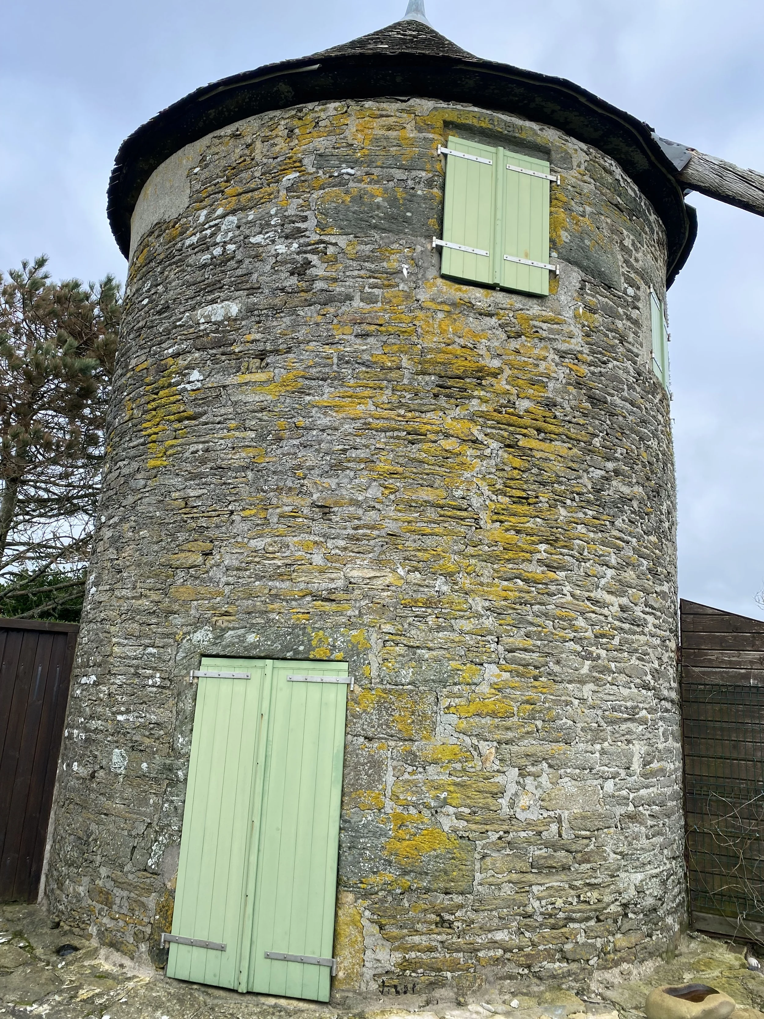 Ambiance maitrise AMO  coordination gestion travaux Maitre oeuvre renovation maison29 finistere quimper AMO maitrise d'oeuvre placo tce plomberie electricité moulin.jpg