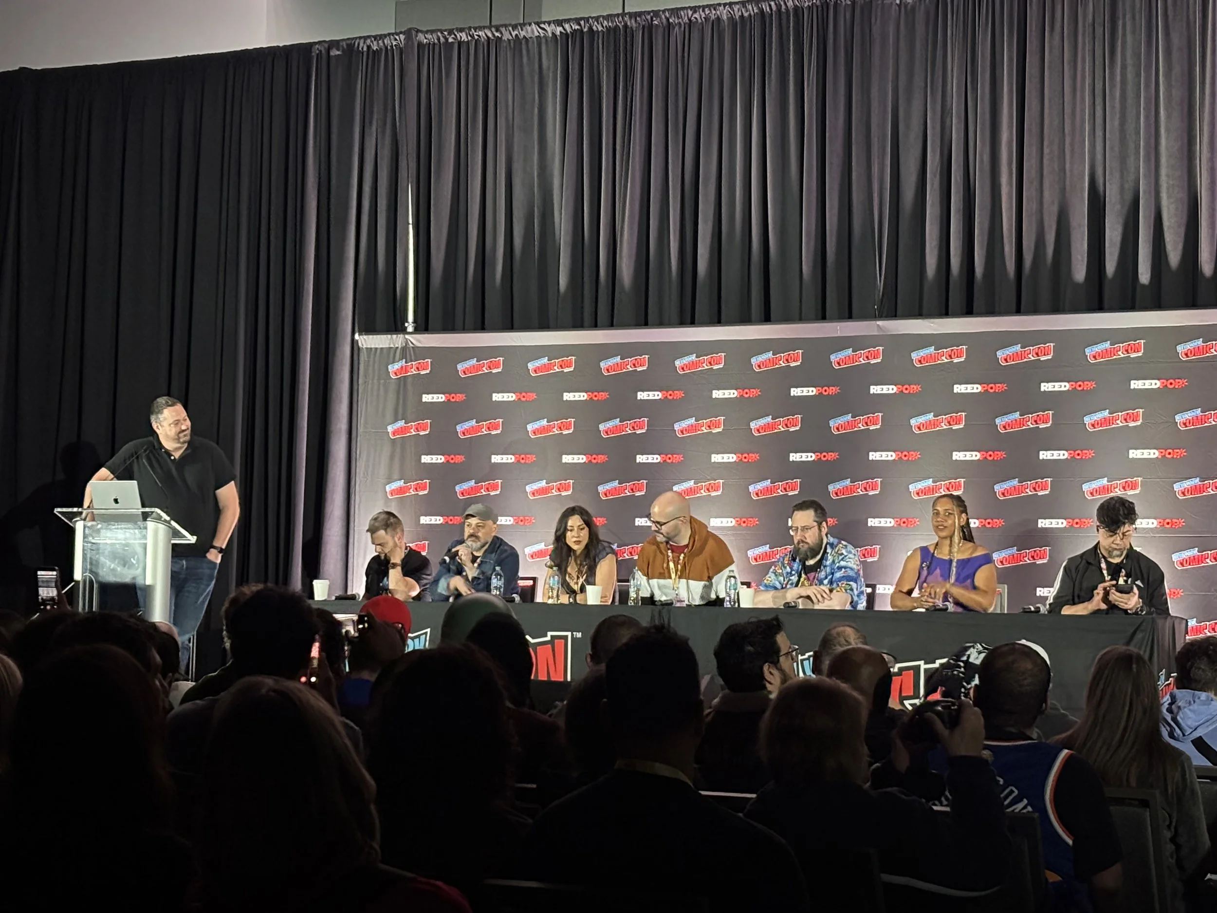 Scott Snyder, Rafael Albuquerque, Belen Ortega, Nick Robles, Al Ewing, Frank Martin and Che Grayson (dc COMICS ABSOLUTE PANEL - NYCC 2026)