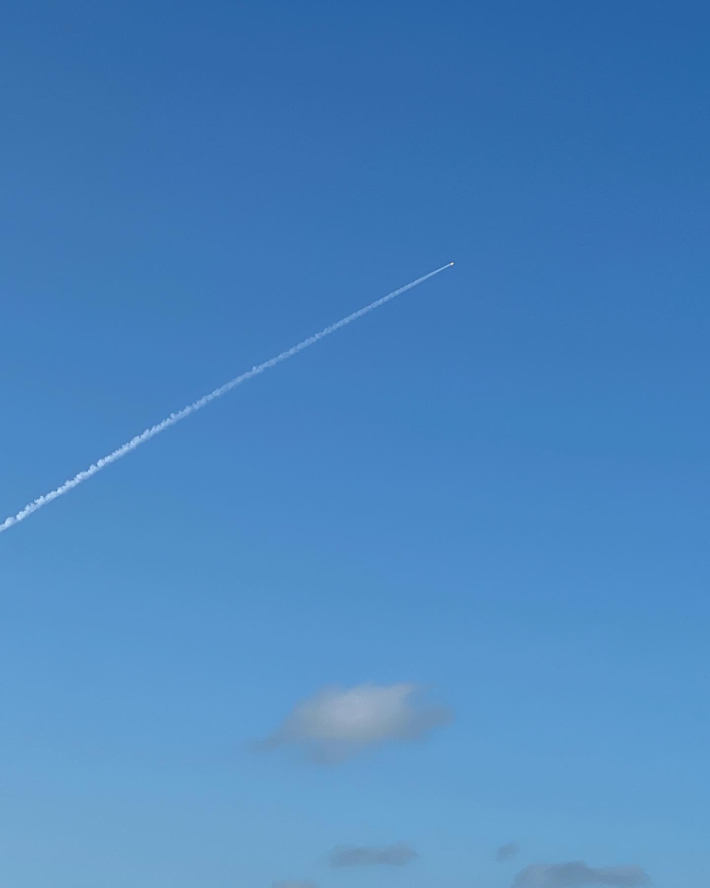 Fun watch party for the #artimis2 launch! Apparently the traffic getting on the island was bad, glad we stayed put for good ring-sideish seats!