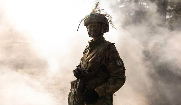 From beauty store to boot camp: Poles sign up for summer soldiering: Warsaw has the EU’s biggest army — now it wants to more than double its troops to 500,000 | Financial Times
- Photo: © Maciek Jazwiecki for the Financial Times