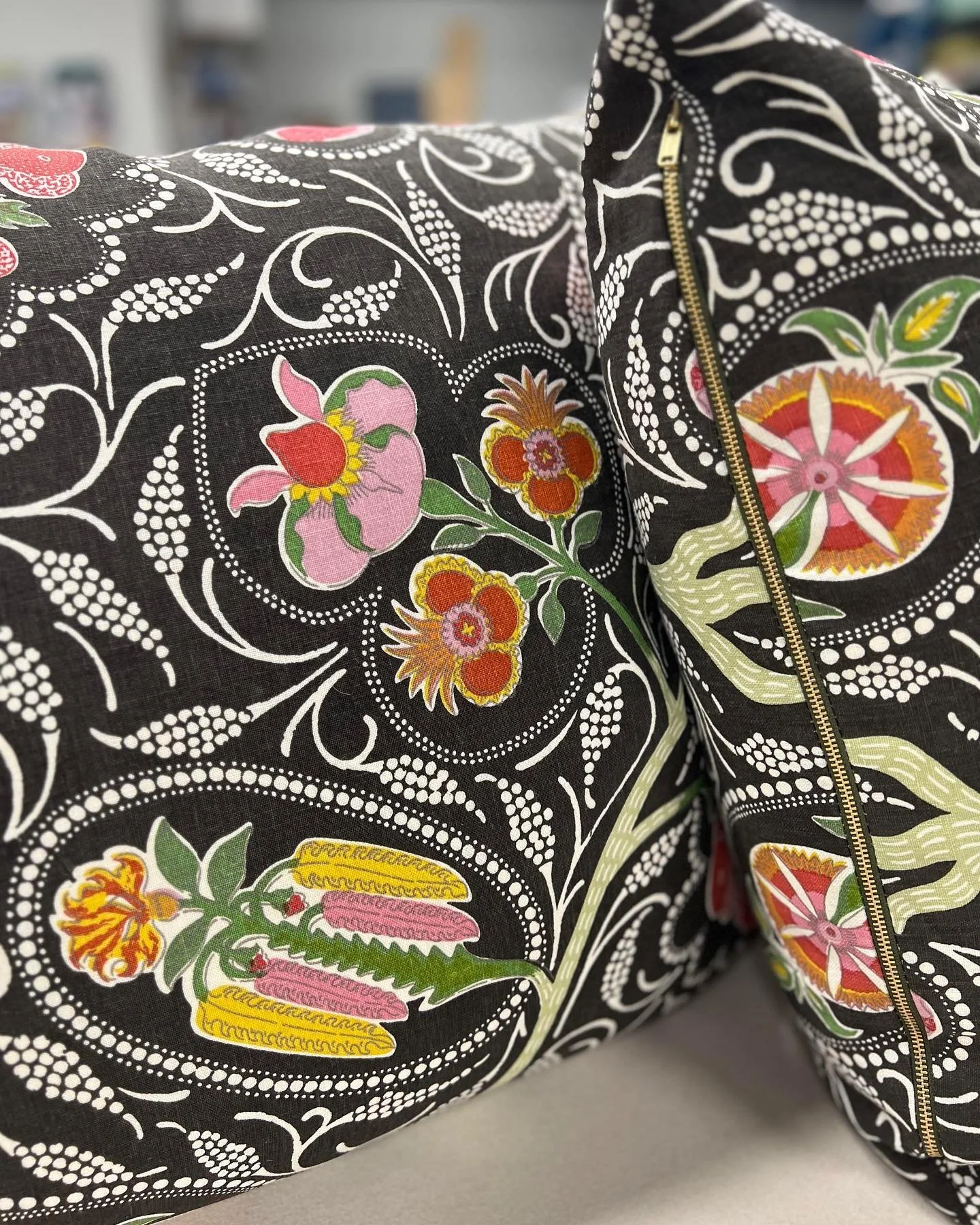 Spectacular pattern. Glad we have 6 of these gracing a family room in Dedham. 💗 @raoultextiles @katesworkroom