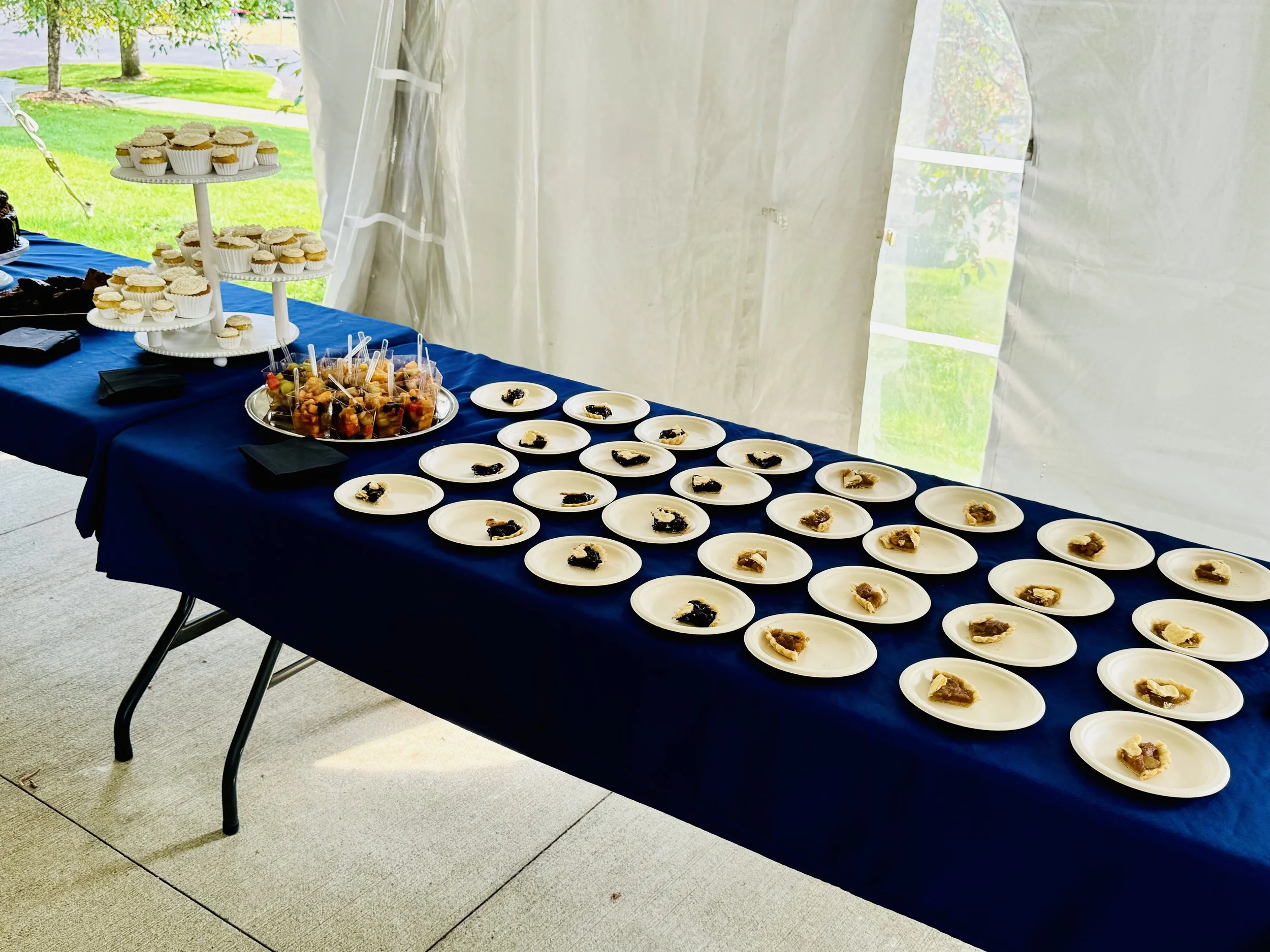 Buffet line, clean.jpg