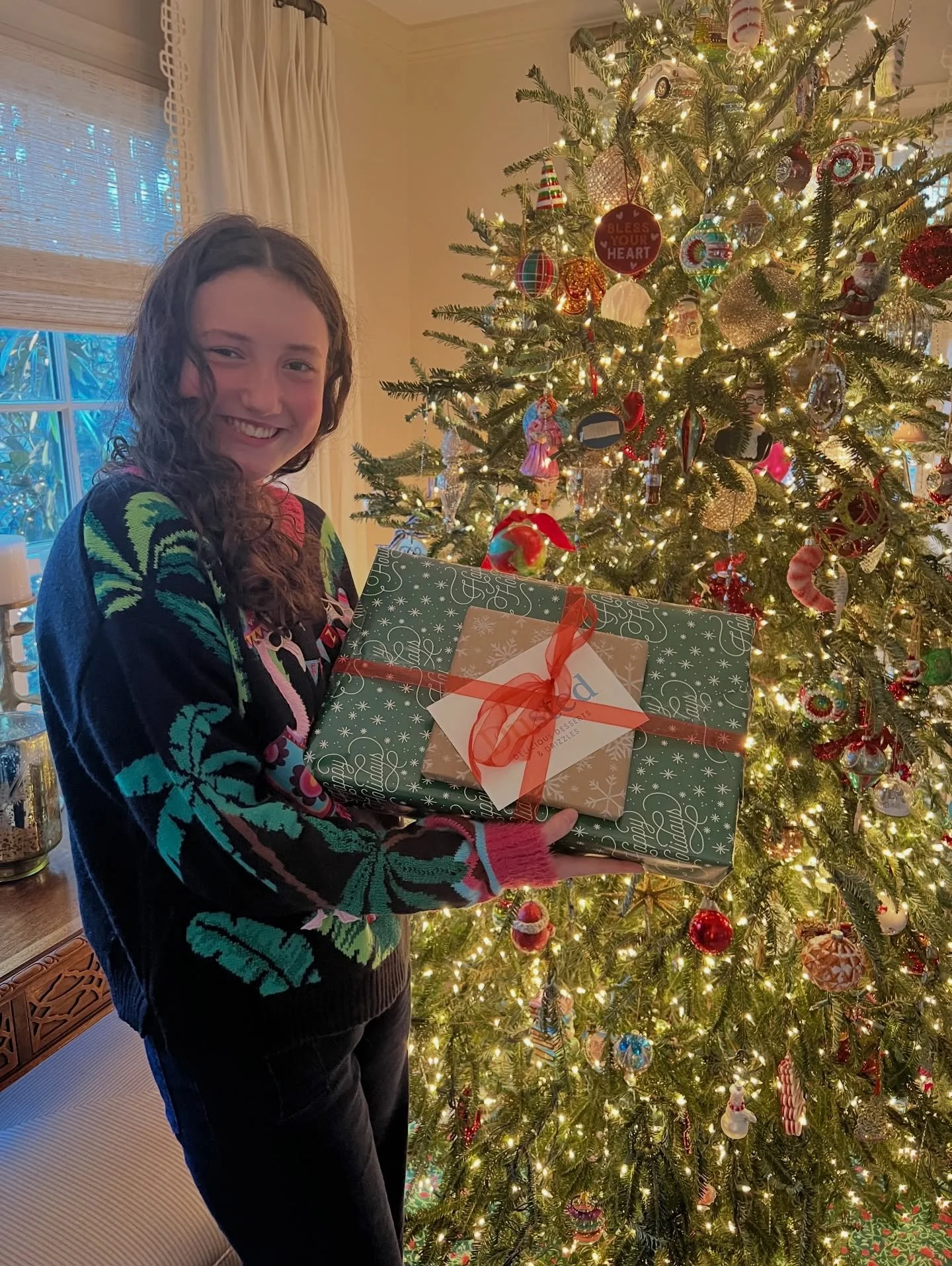 Our very first delivery order ever met a very happy customer today! Had so much fun putting this cookie decorating box together for H and her friends. If middle school girl bonding over cookie decoration doesn&rsquo;t bring peace and goodwill to eart