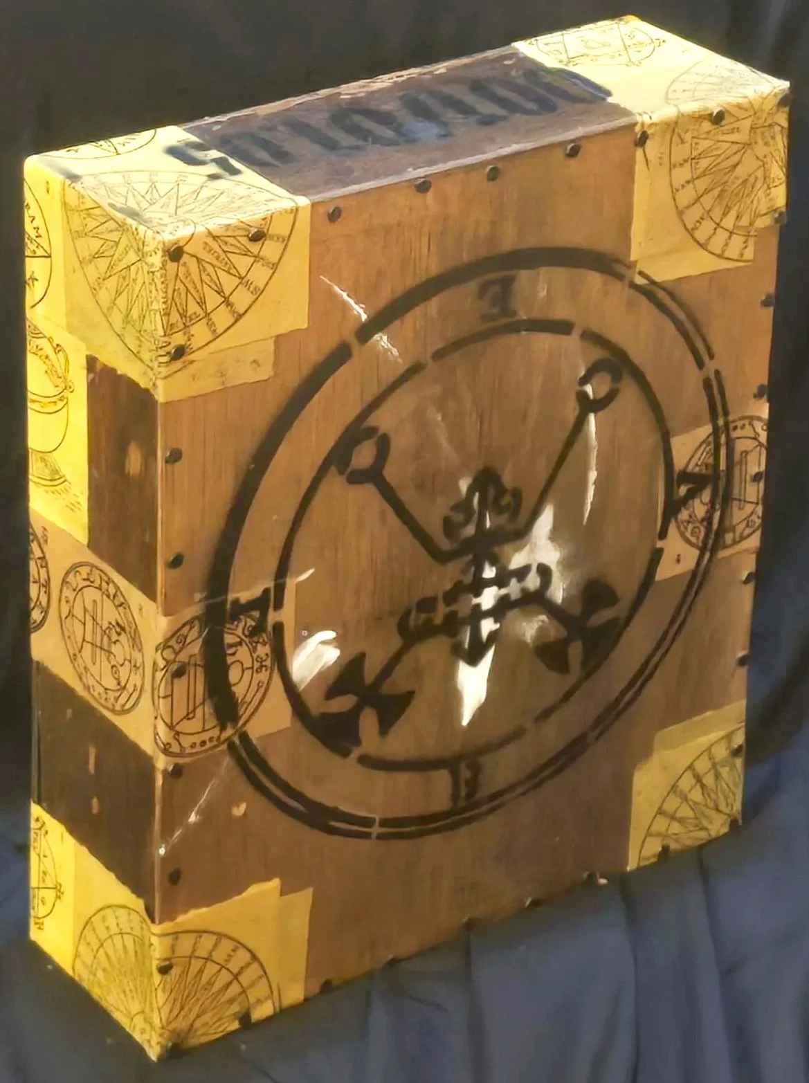 Front view of Solomon Box 001.01/05 by Andrew Hall