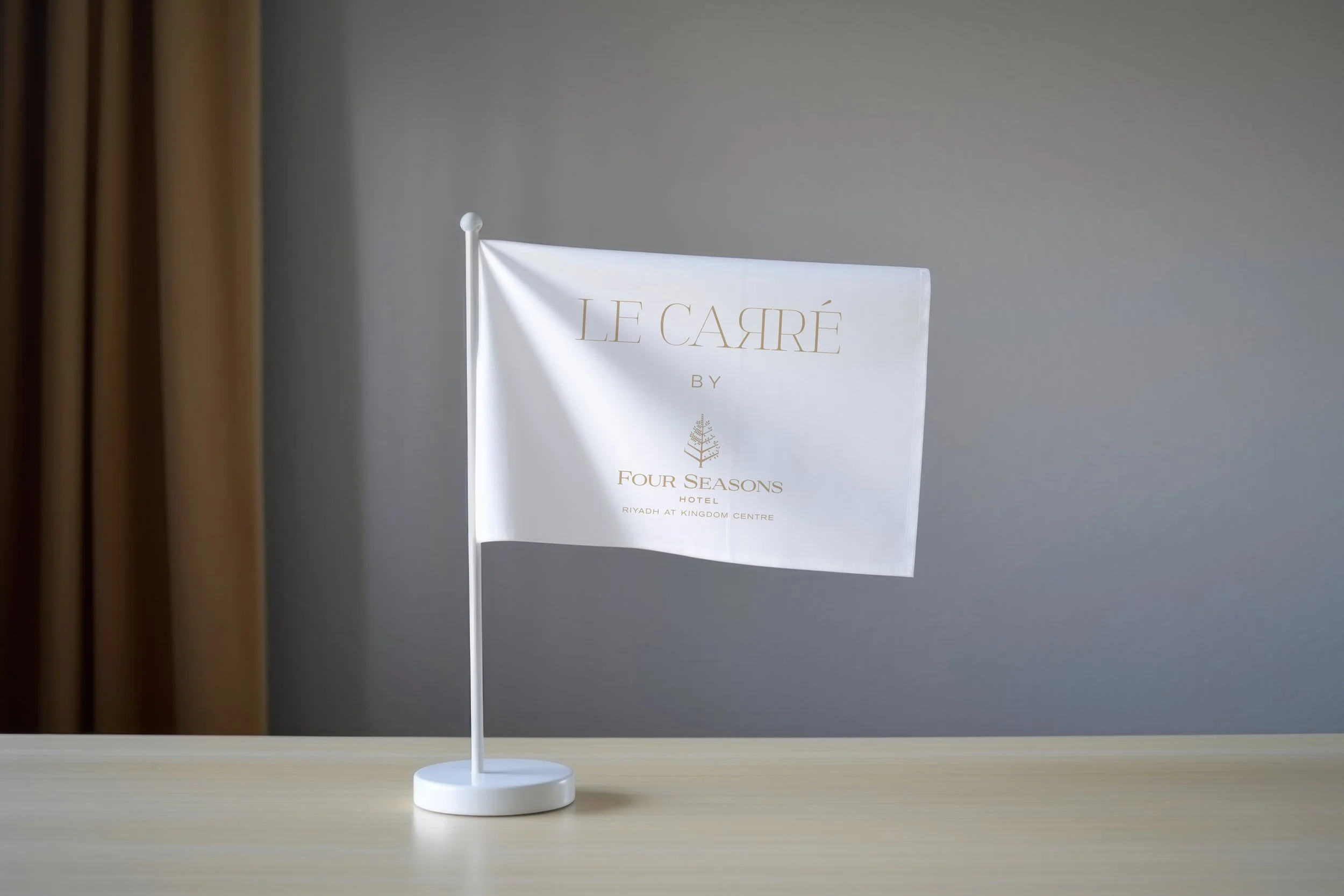 white-flag-lamp-patriotism-simplicity.jpg