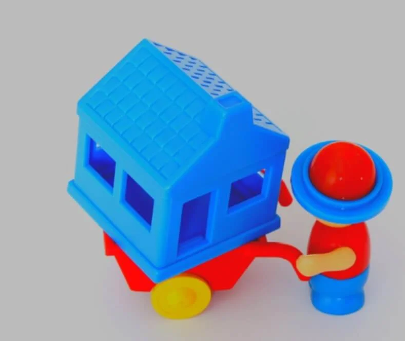 House moving with toy play