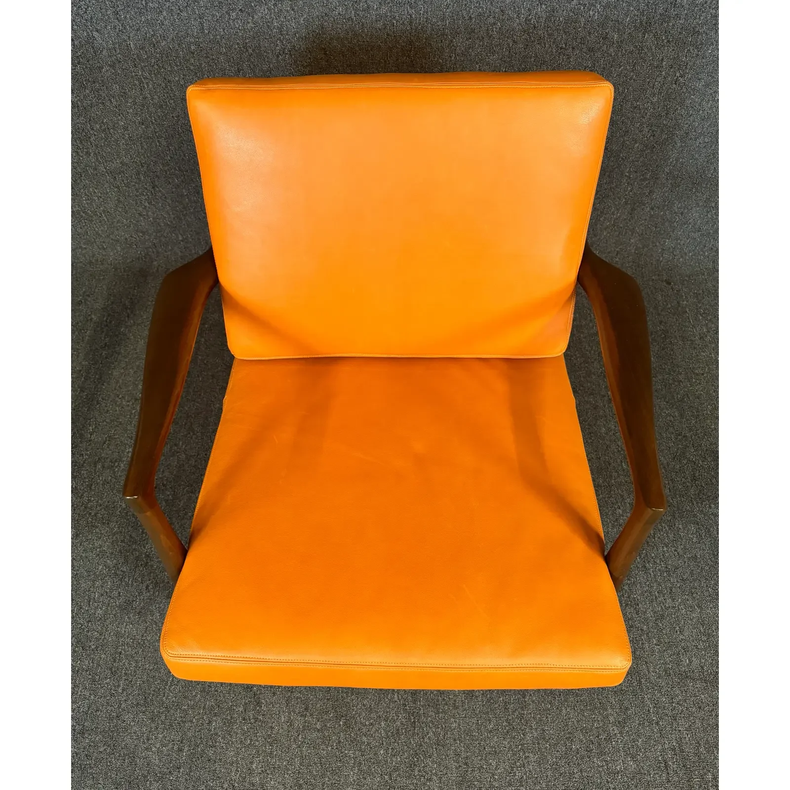vintage-danish-mid-century-modern-lounge-chair-by-kofod-larsen-for-selig-0611.webp
