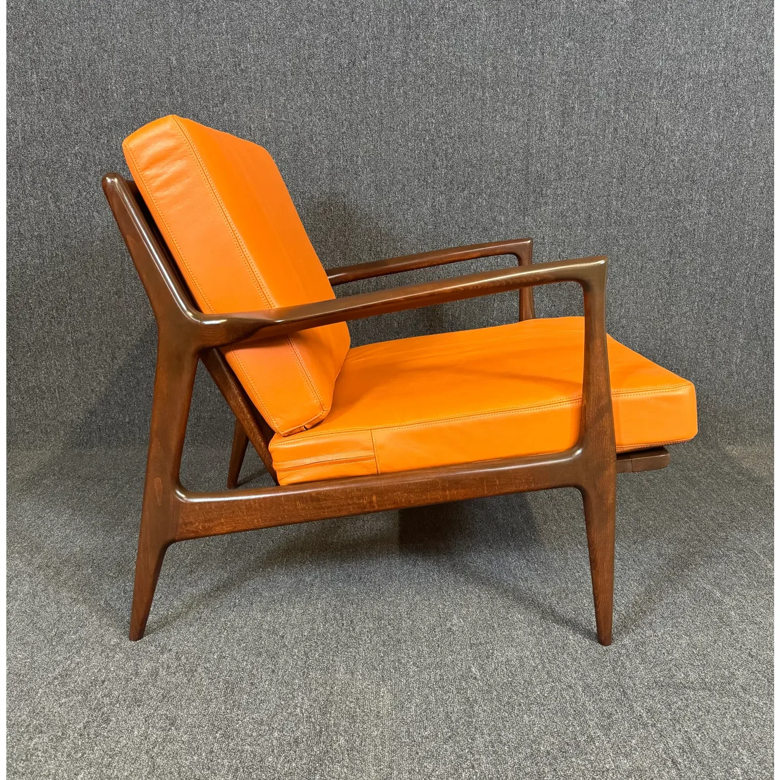 vintage-danish-mid-century-modern-lounge-chair-by-kofod-larsen-for-selig-9571.webp
