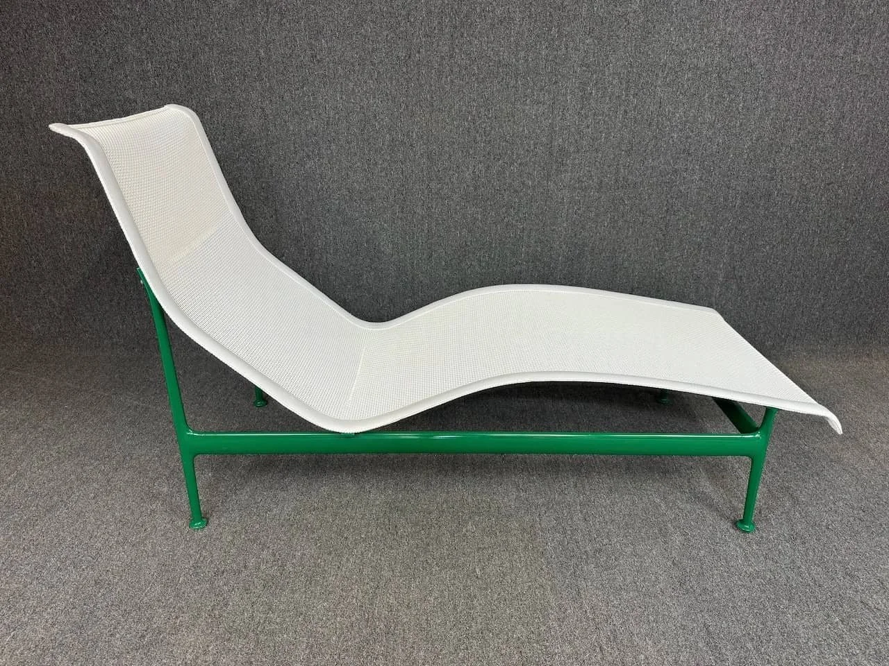 Contour-Chaise_9936.jpeg.jpeg