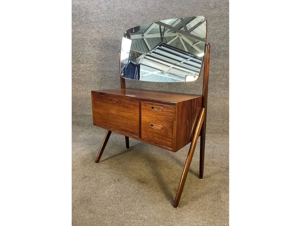 Tables - (4x3) (4).jpg