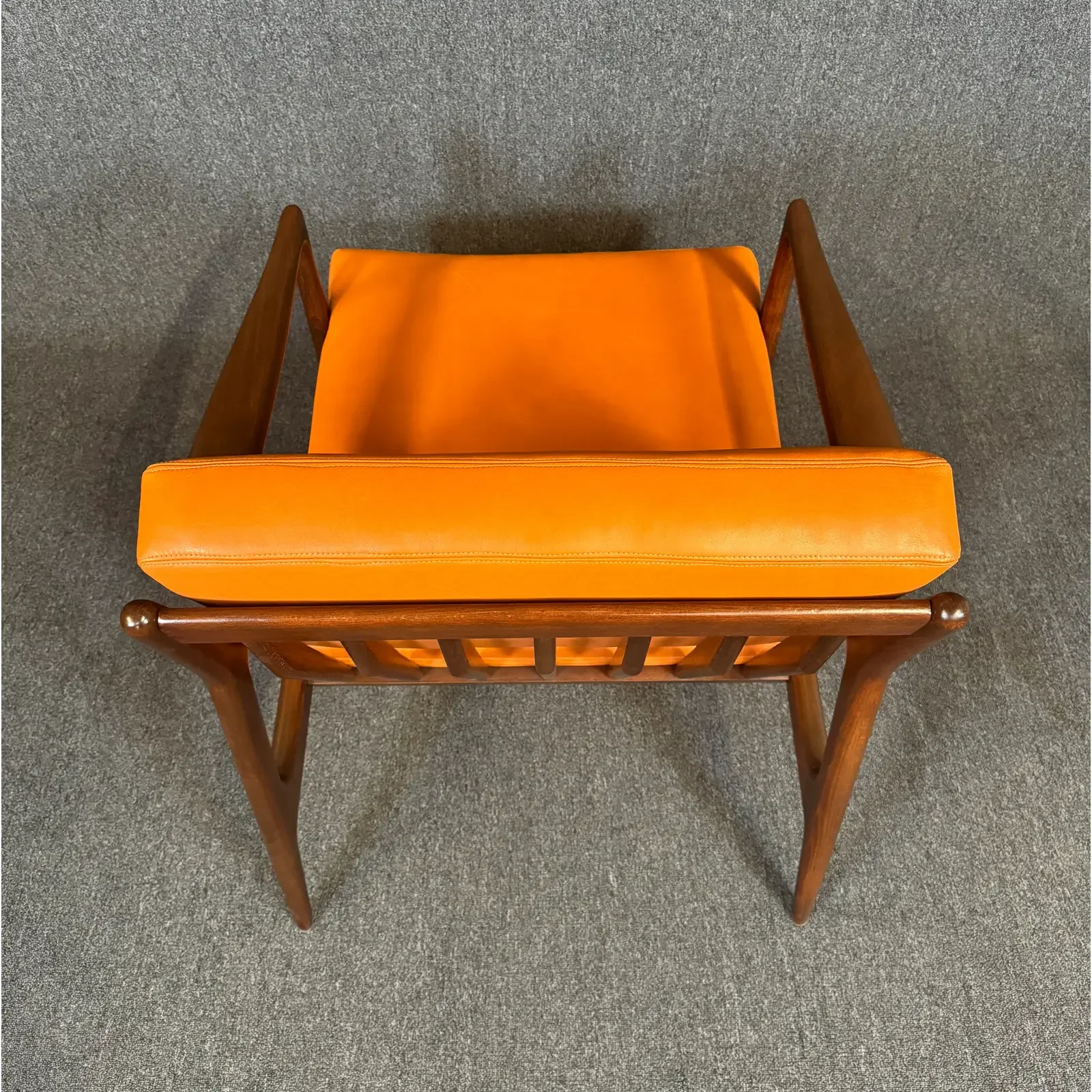 vintage-danish-mid-century-modern-lounge-chair-by-kofod-larsen-for-selig-0102.webp