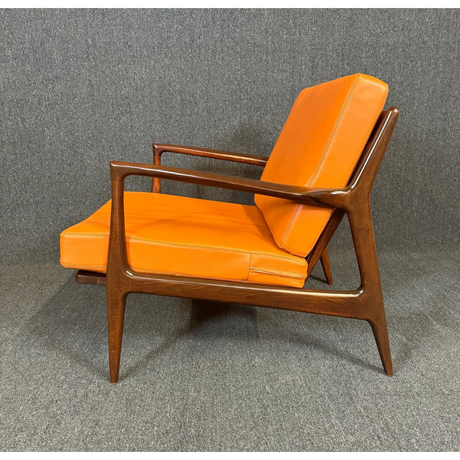 vintage-danish-mid-century-modern-lounge-chair-by-kofod-larsen-for-selig-3802.webp