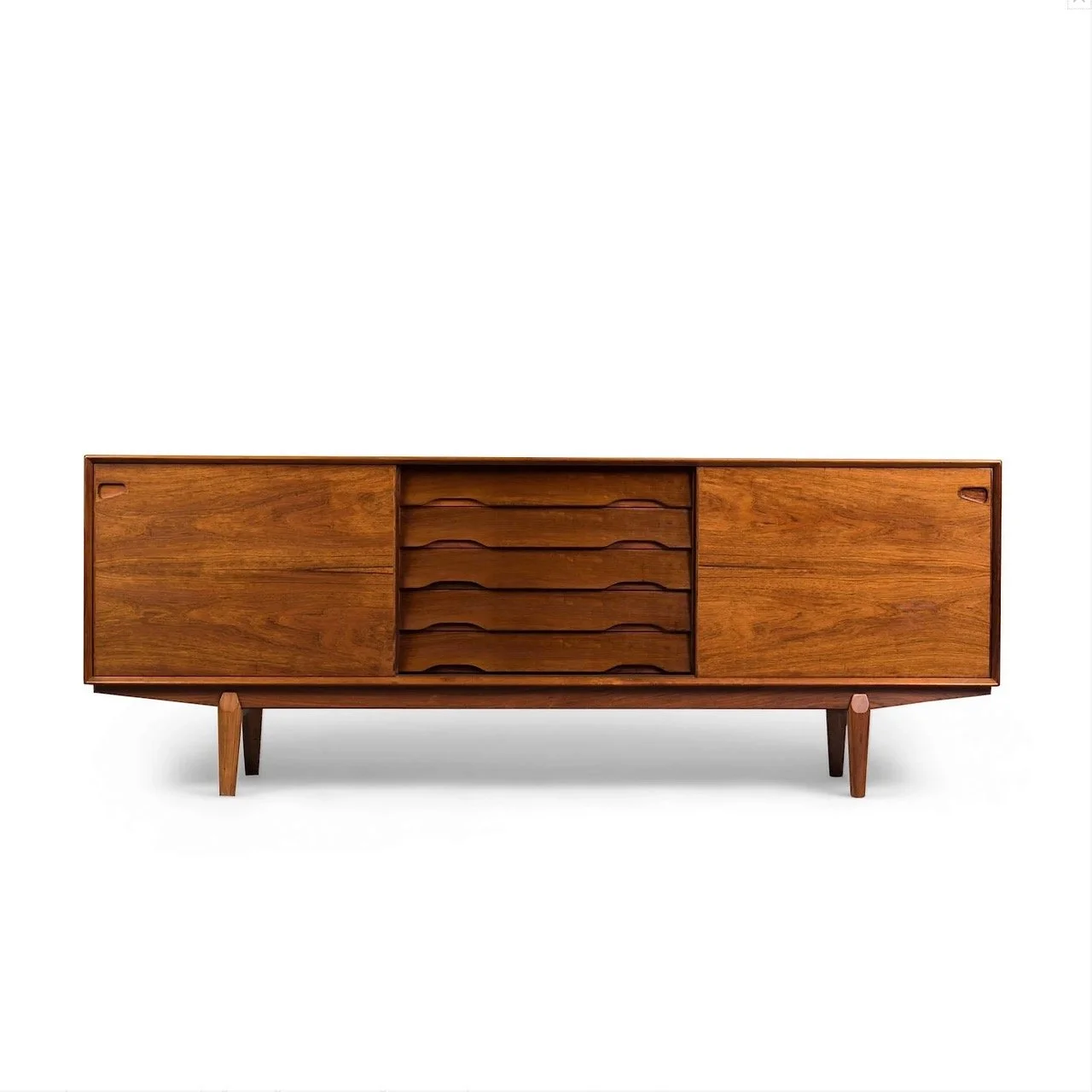 Credenza 5