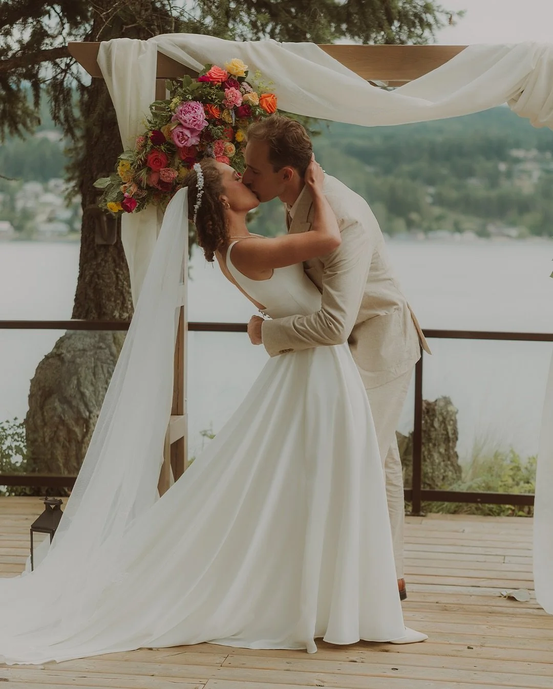 Some quick glimpses of Jamie &amp; Daniel&rsquo;s Okanagan wedding, a day where love felt endless and every moment was touched with grace. ✨🌿

video/ @fayefilms.ca