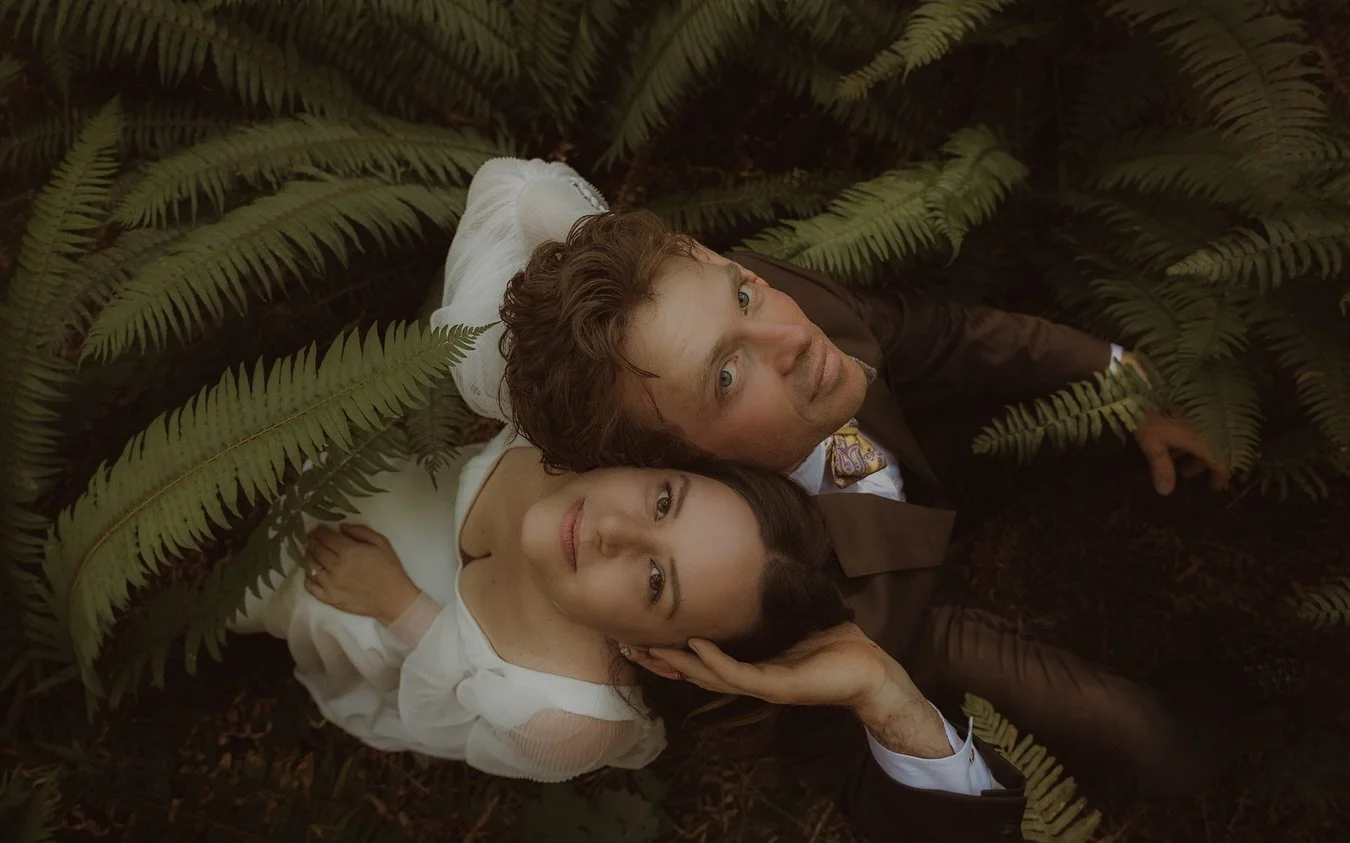 Dancing between the ferns 🌿
dress/ @thewhitepeony