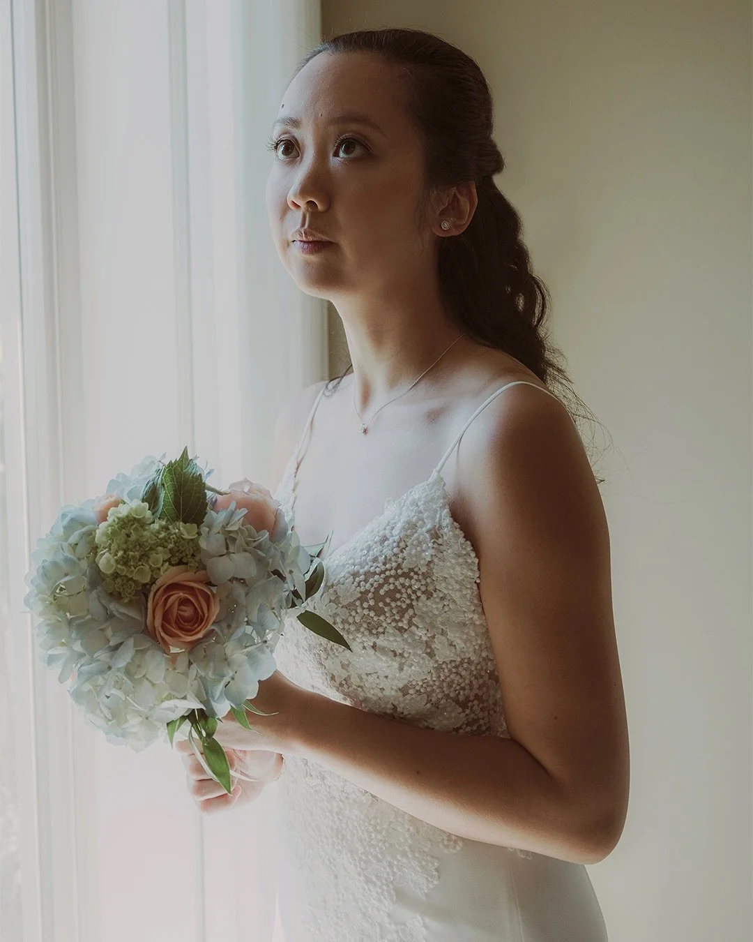 Brittany &amp; Dylan @fairmontempress 💍 🪻👡✨

🏷️ 
#victoriabc #vancouverbc #vancouverisland #bcweddings #bcphotographer #victoriabcphotographer #victoriabcweddingphotographer #nanaimo #nanaimobc 
Victoria | British Columbia | Canadian Photographer