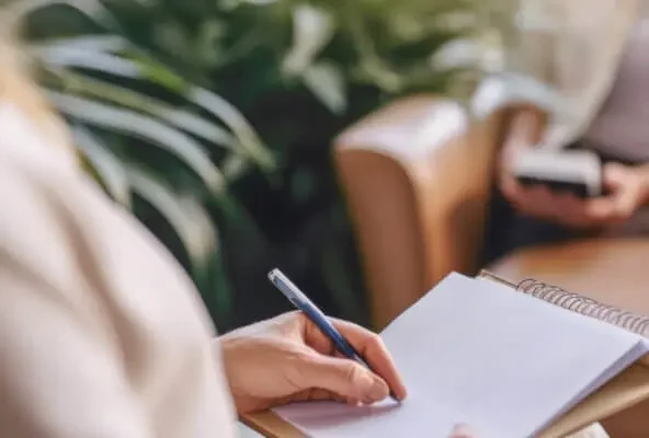 in-person-vs-virtual-practice-592x400 (1).webp