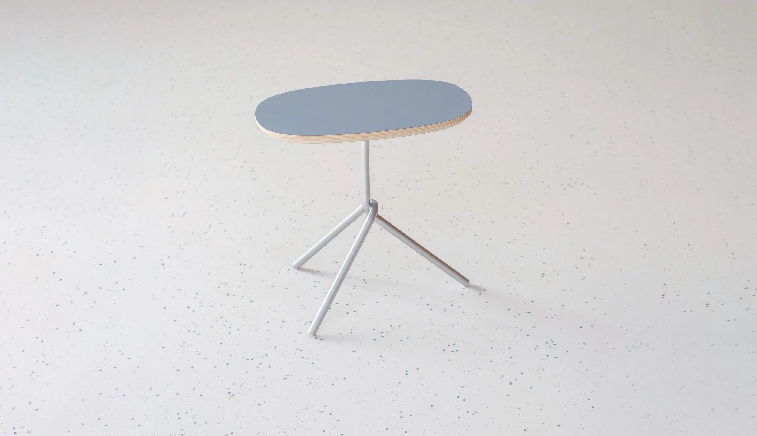 Stelo Tables