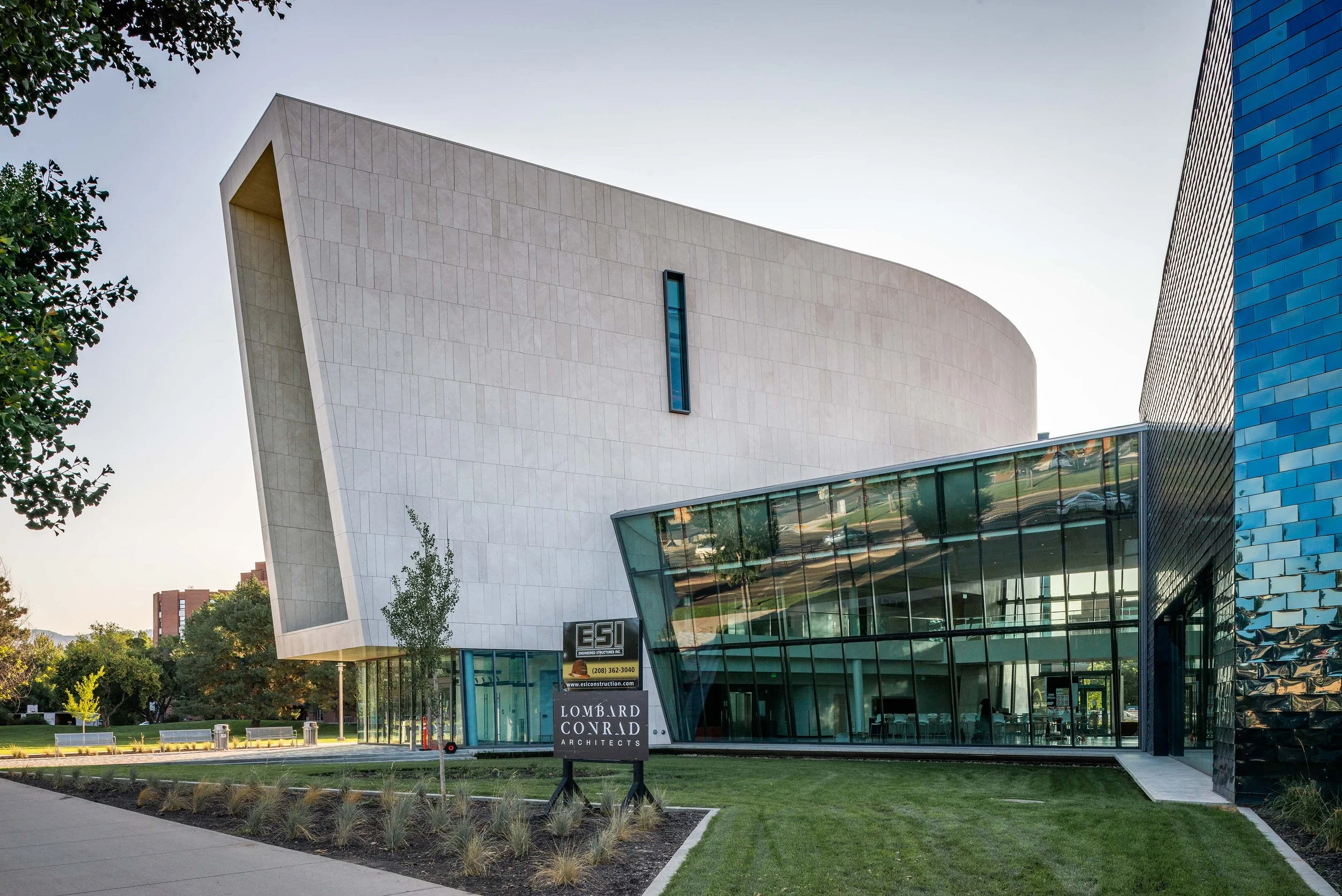 An image of the Cultural Center.