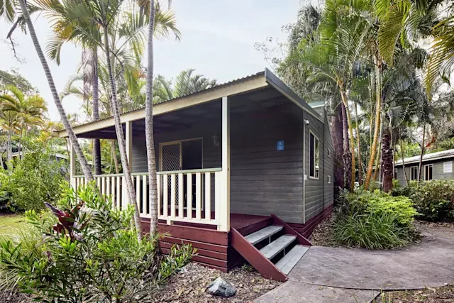 schoolies cabin - beachside