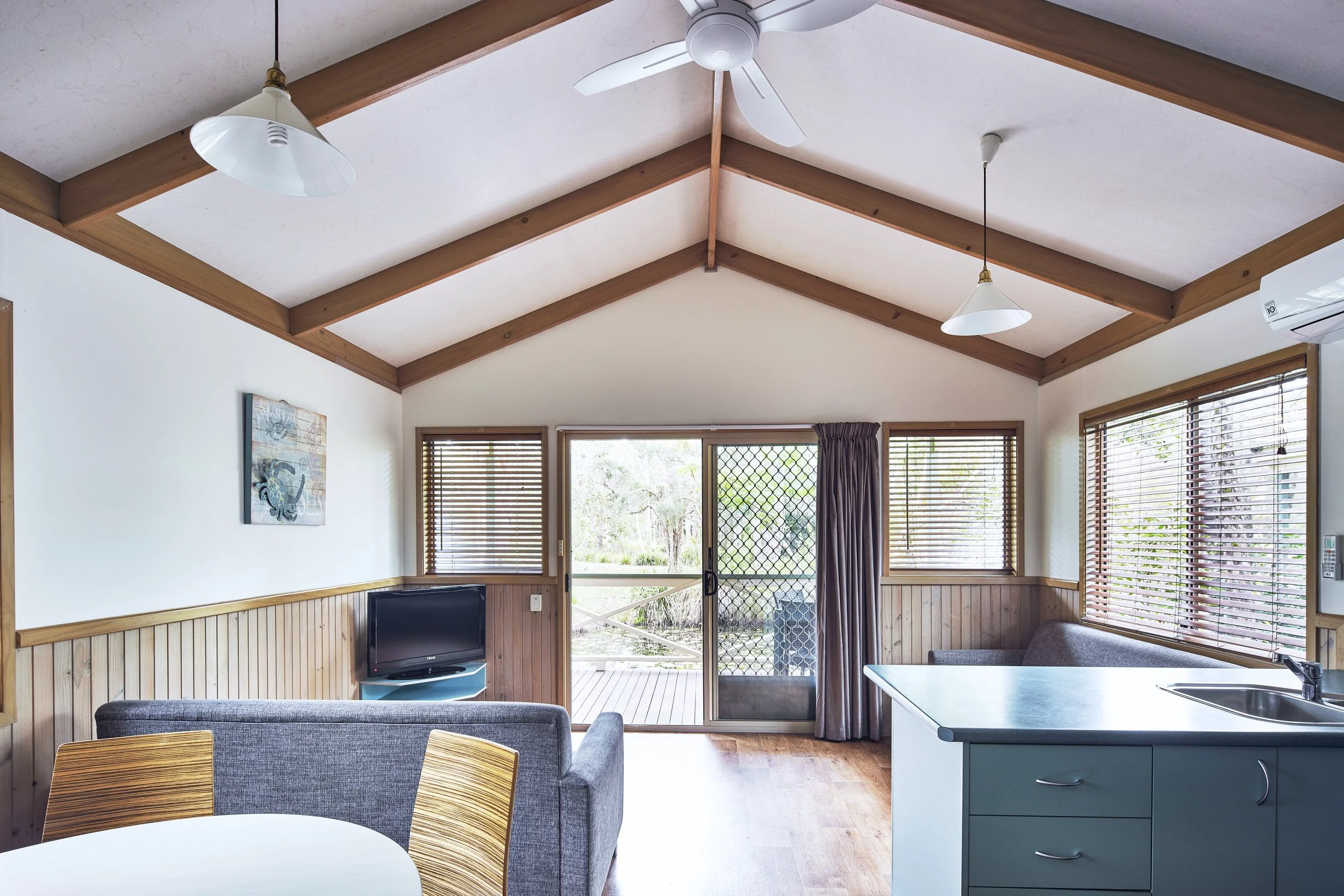 holiday houses to celebrate good memories with friends.