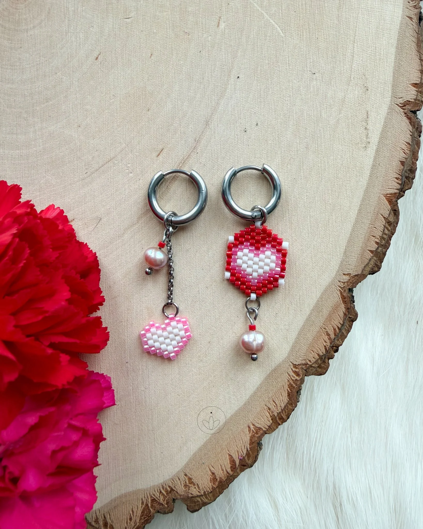 XOXO silver hoop red.jpg