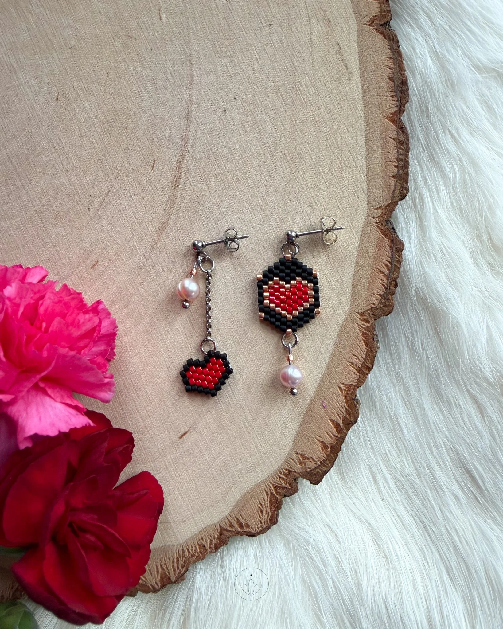 XOXO silver stud black-1.jpg