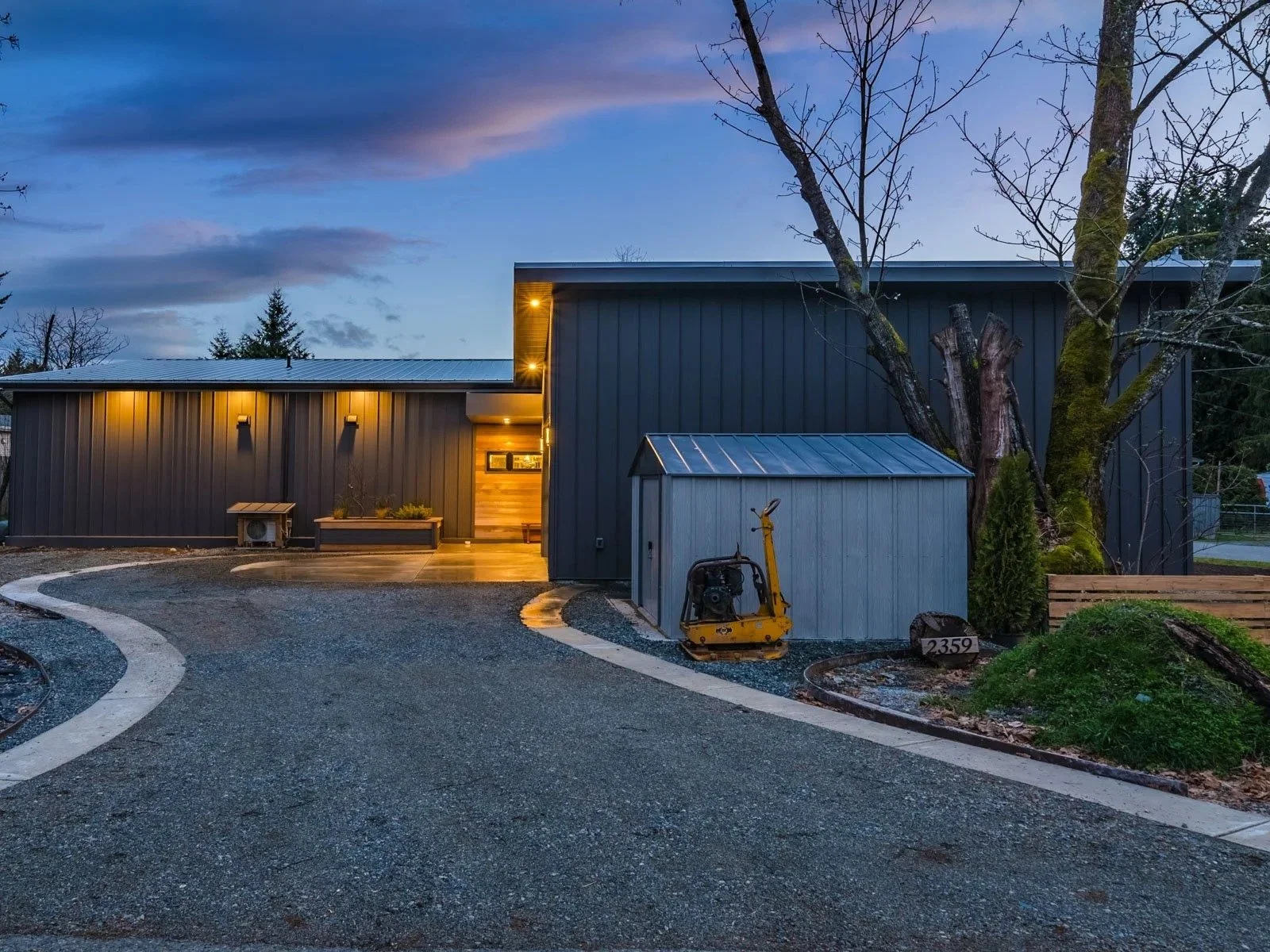 Böehm Construction Nanaimo - Gould Road Exteriour7.jpg