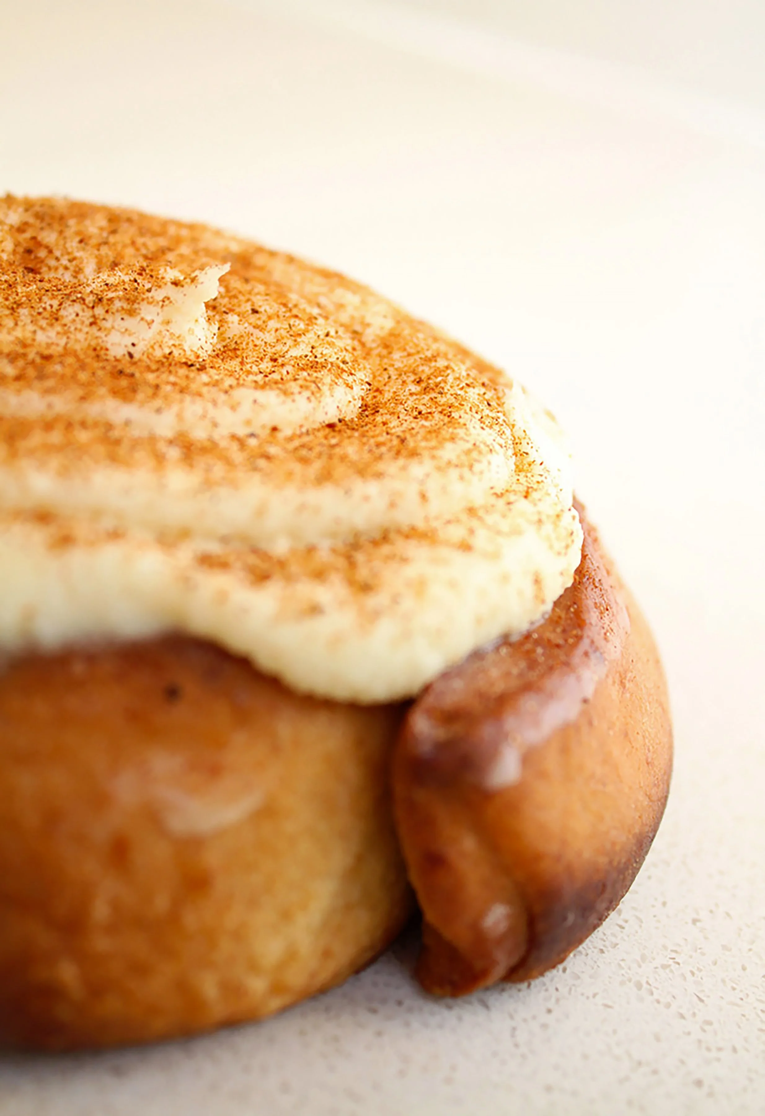 Cinnamon Roll - Bakery Photography