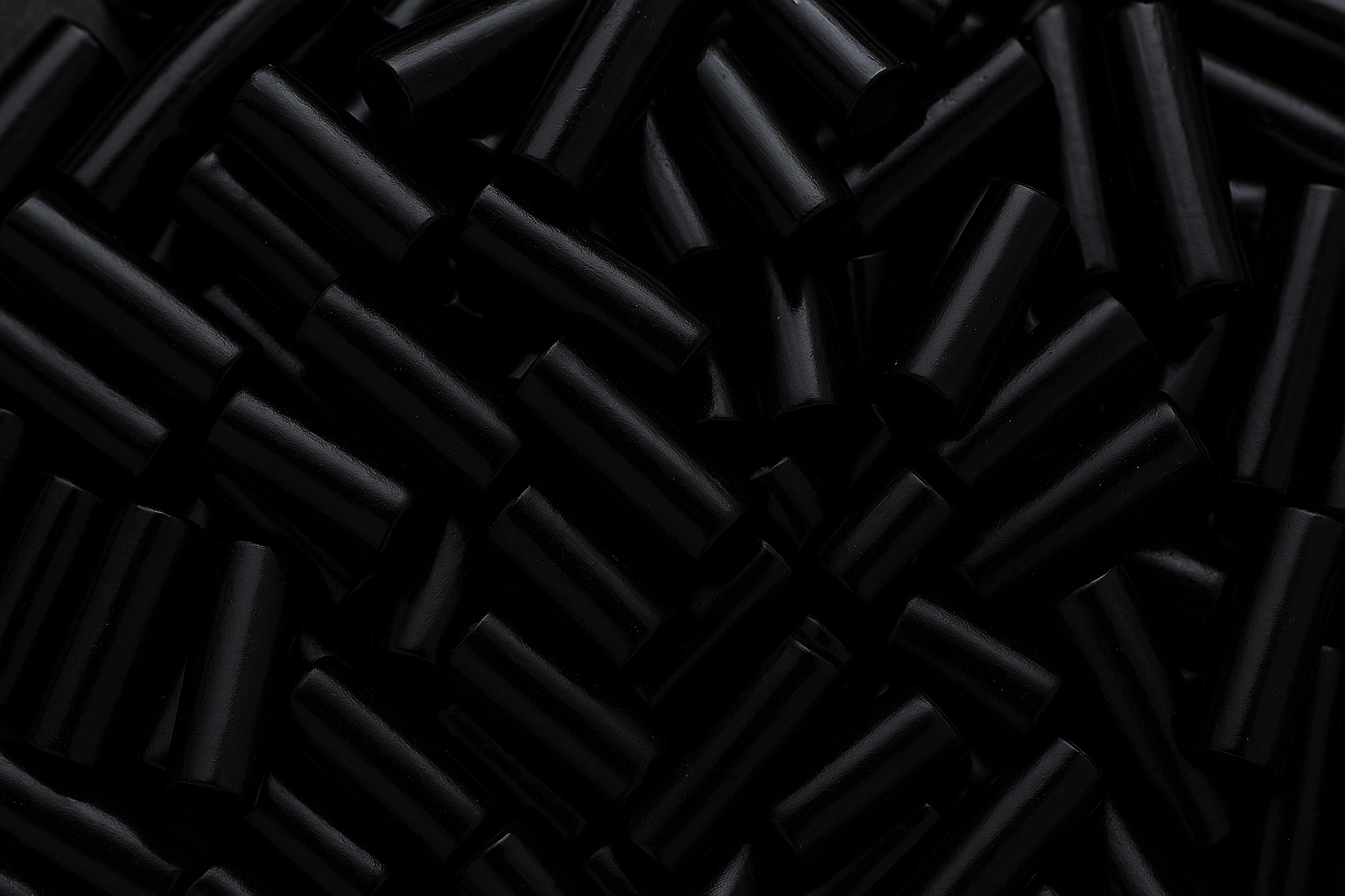 20251104_2030_Shiny Black Cylinders_remix_01k98t2hywf6x926d0dqv3jk2y.png