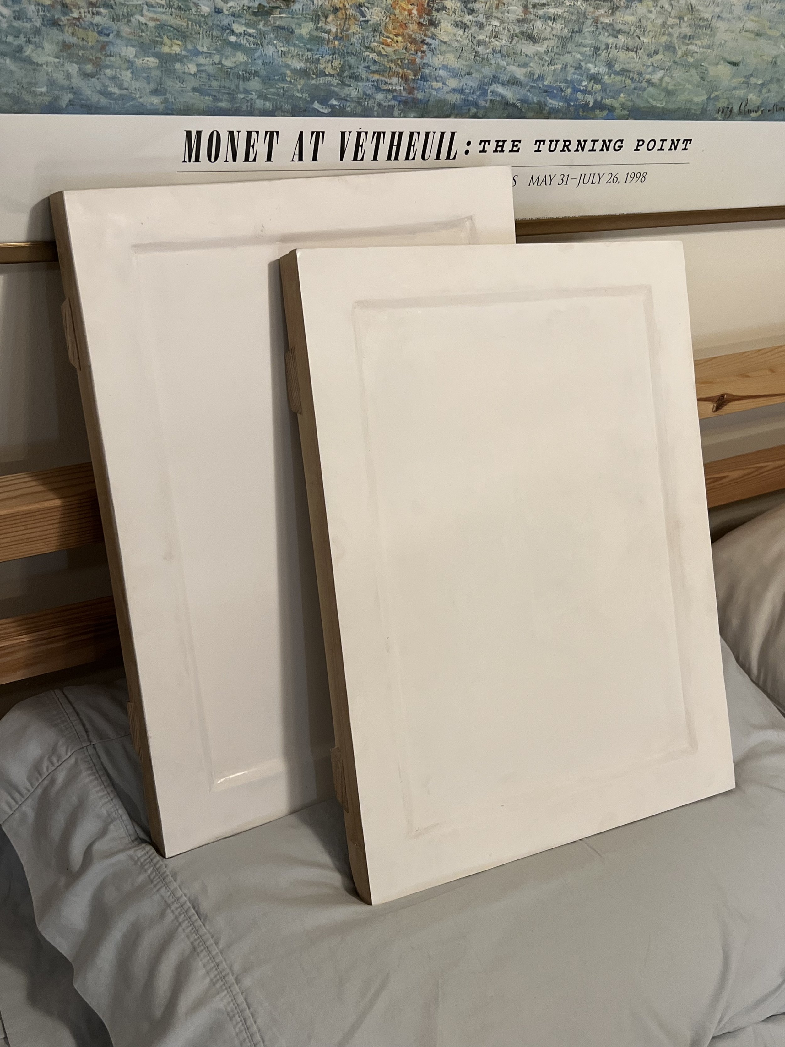 A martini cocktail with olives