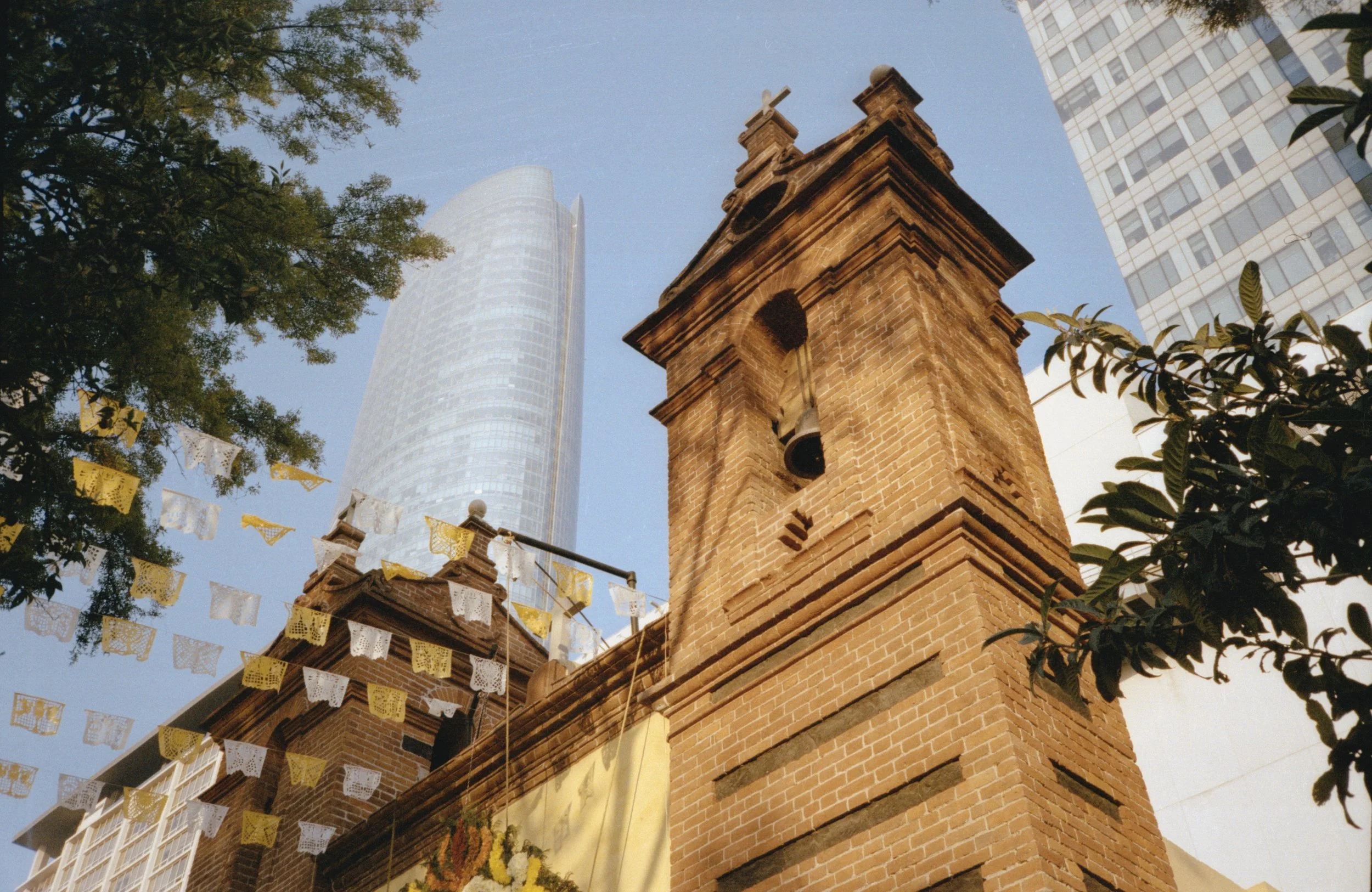 Tradiciones y Actos de Fe en la Ciudad de México: Explorando Xoco