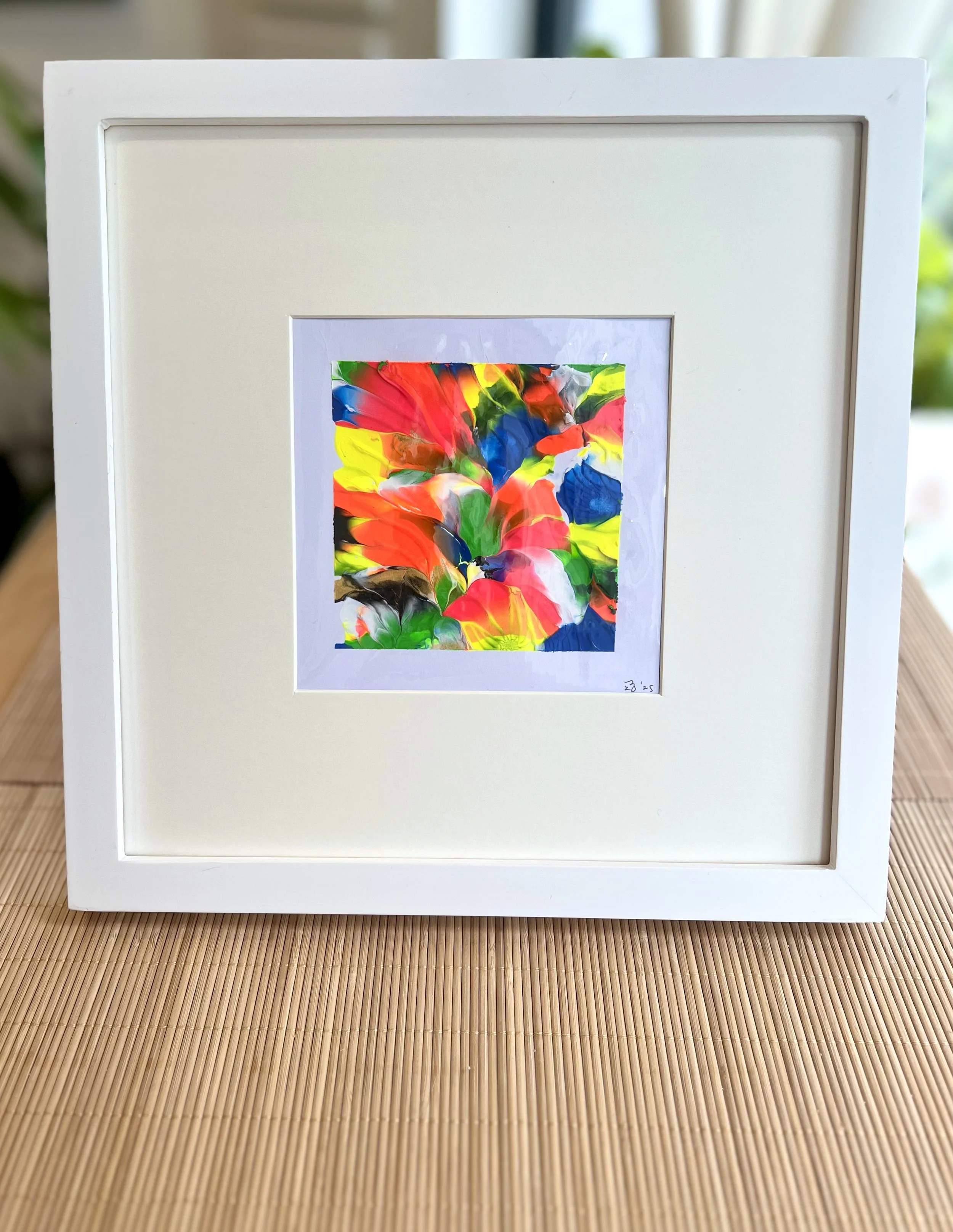 Flores ・Flowers ・お花
A celebration of life in full color, the piece Flores captures the vivid energy of abstract flowers in bloom. Each detail reflects the rhythms of daily life—the bursts of joy, change, and renewal that echo through the seasons. As 