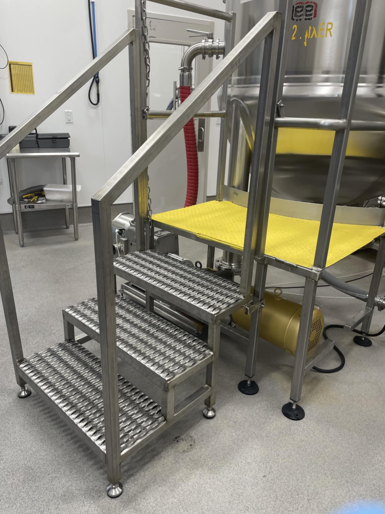 High Quality Stainless Steel Non-Slip Portable Stairs with Hand Rails for a Sterile Factory Room