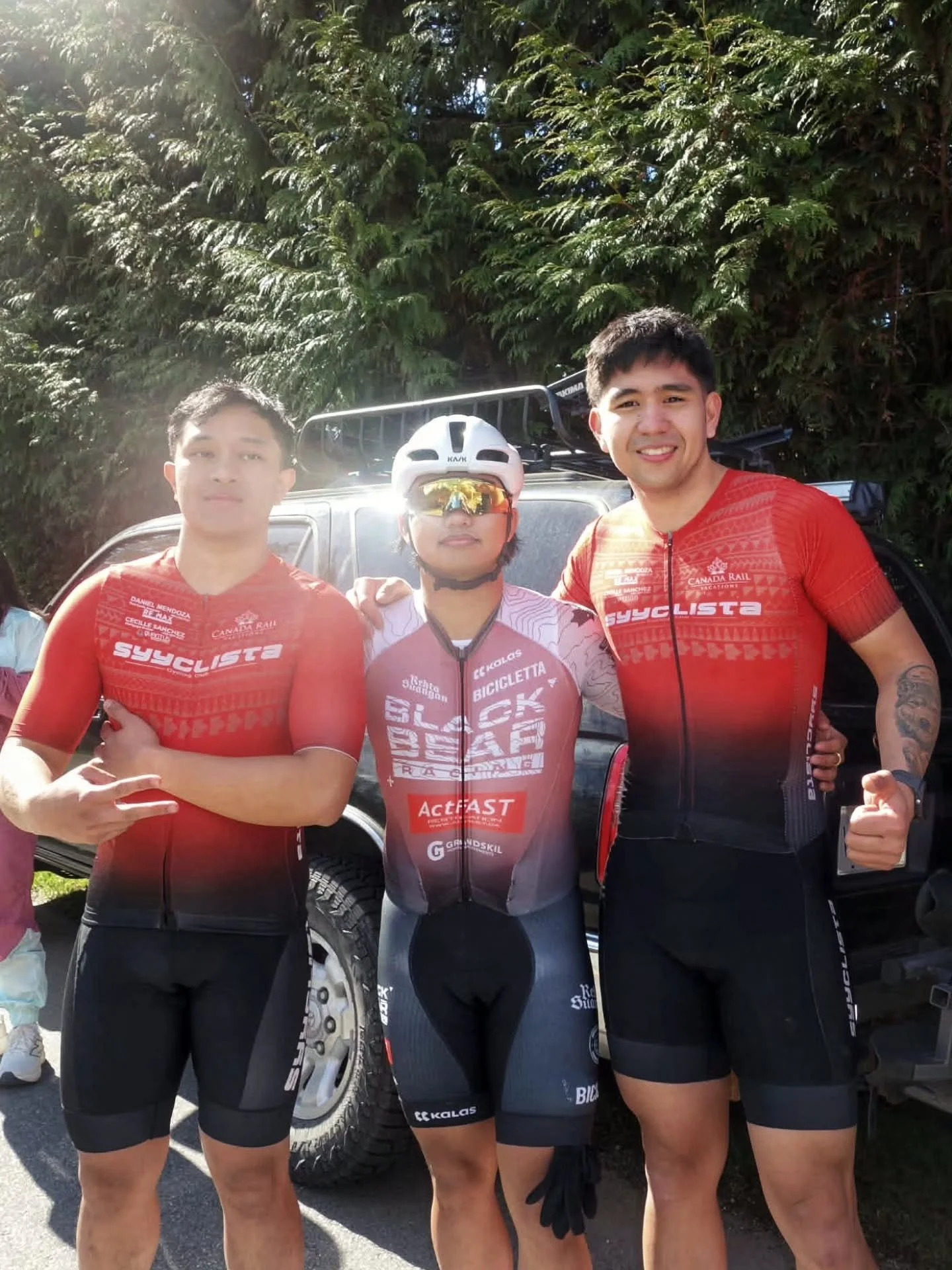 Same road, same grind, new brothers. 🚴&zwj;♂️💨

​Cycling has a way of making new connections and bringing people together, and this weekend in Langley was no exception. 

A massive thank you to @black_bearracing for welcoming the SYYCLISTA crew wit