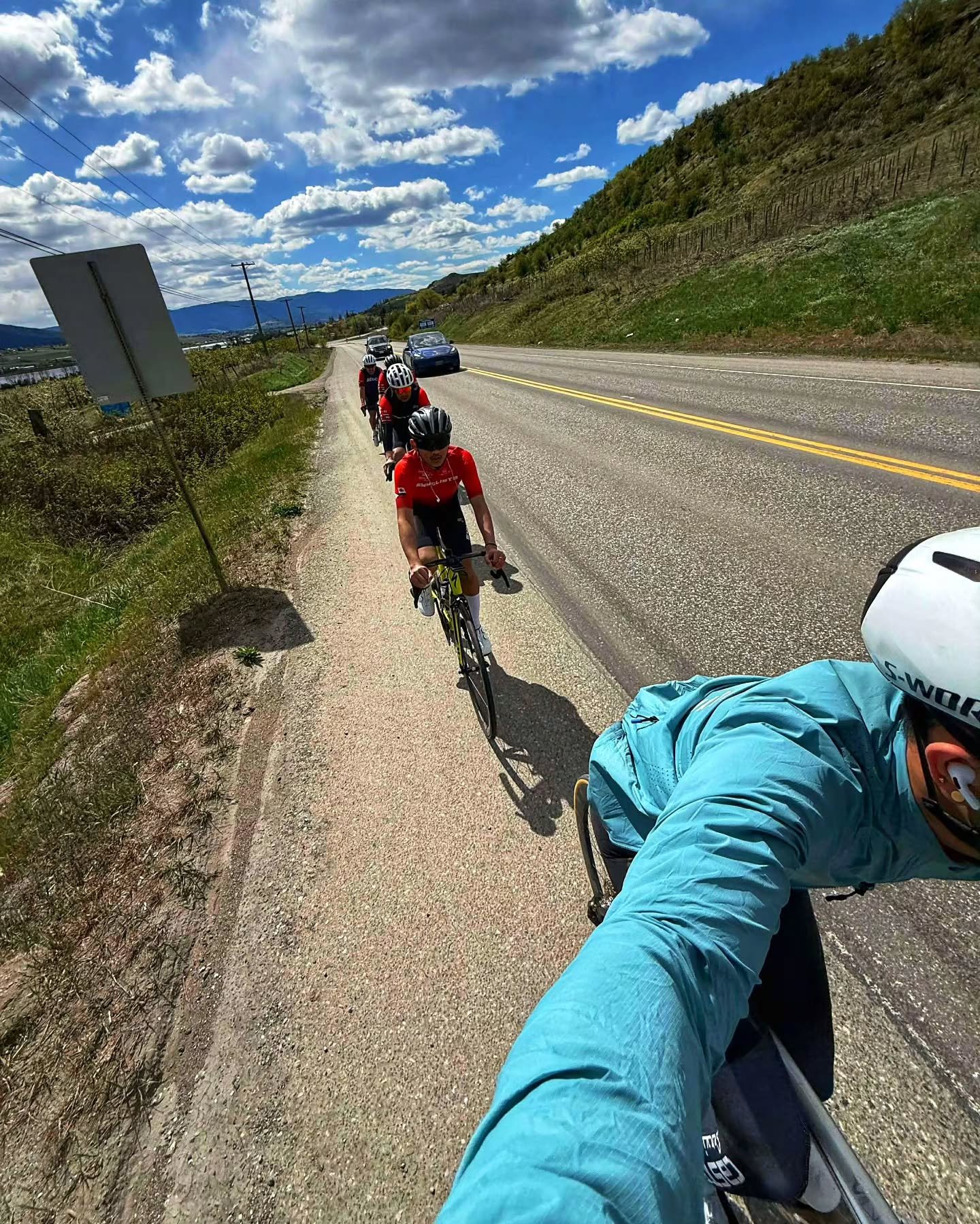 SYYCLISTA Bike Camp | Day 2 🚴&zwj;♂️💨

​Started the morning with a crisp recovery stroll around the stunning Outback Lakeside Vacation Homes before turning up the heat.

​Today&rsquo;s mission: The North Okanagan Loop. 

We teamed up with our mates
