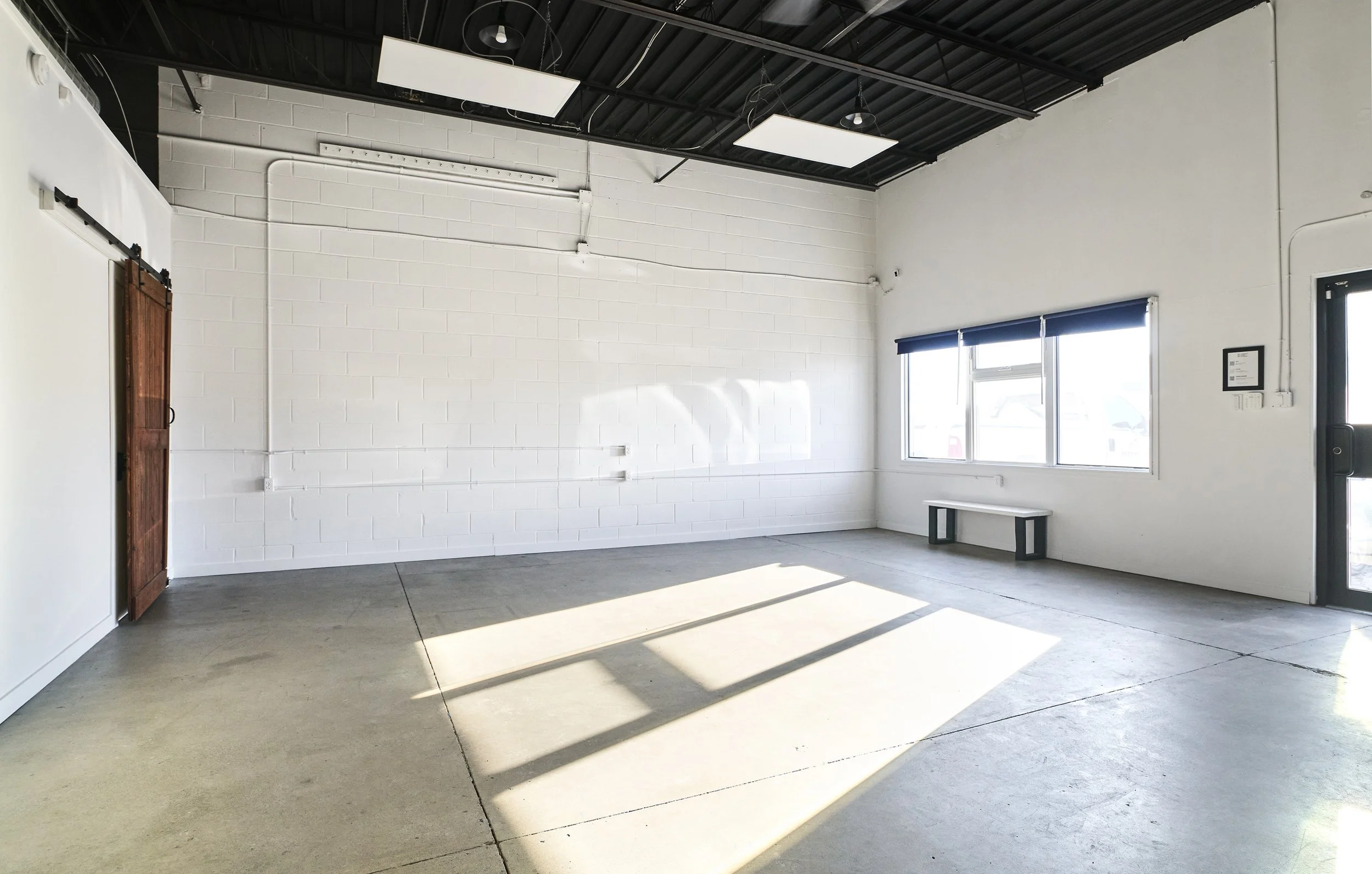 12HR Interior-Window Corner.jpg