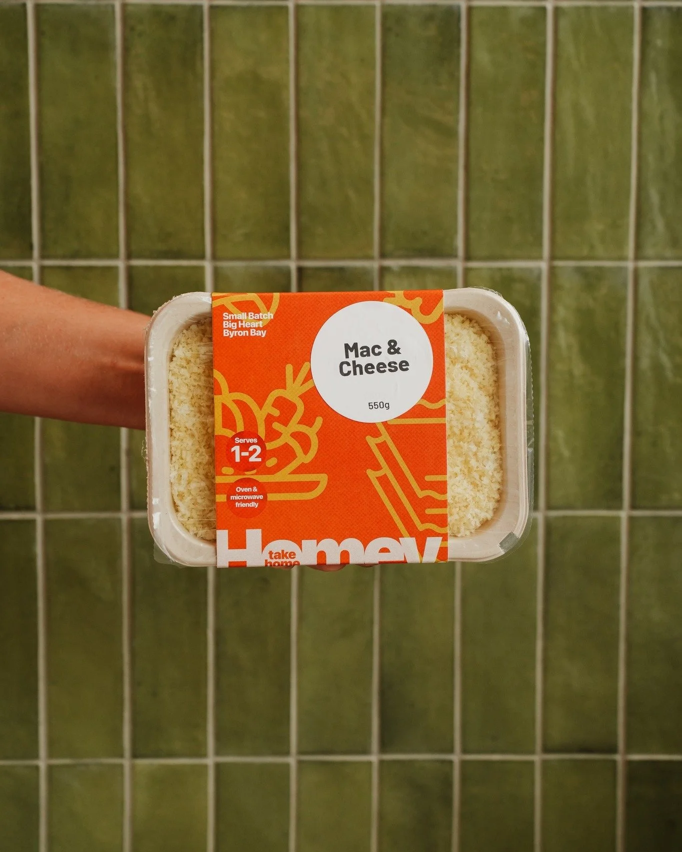 Comfort season is here and our Mac &amp; Cheese is ready for it. Rich, creamy and made with the same love that goes into every Homey meal. This one's a family favourite for a reason.

Find it in the fridges @baygrocer or get it delivered&ndash;link i