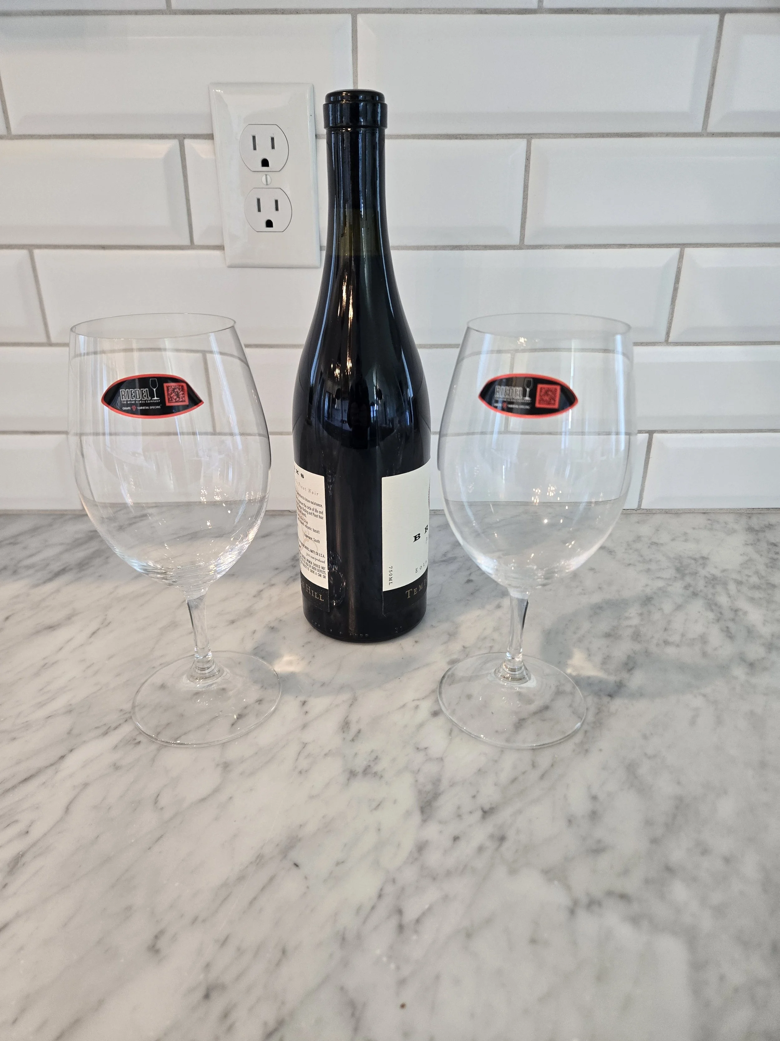Riedel Vivant Pinot Noir/Red Wine Glass
