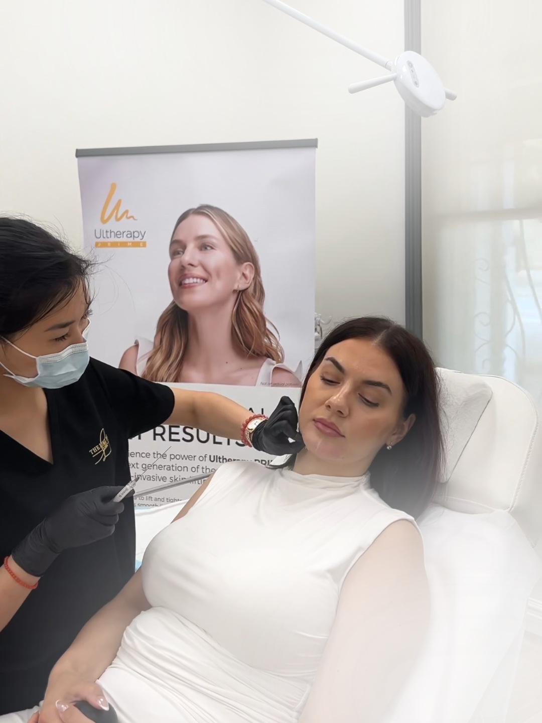 LIME TREE CLINIC | Jawline Enhancement Treatment