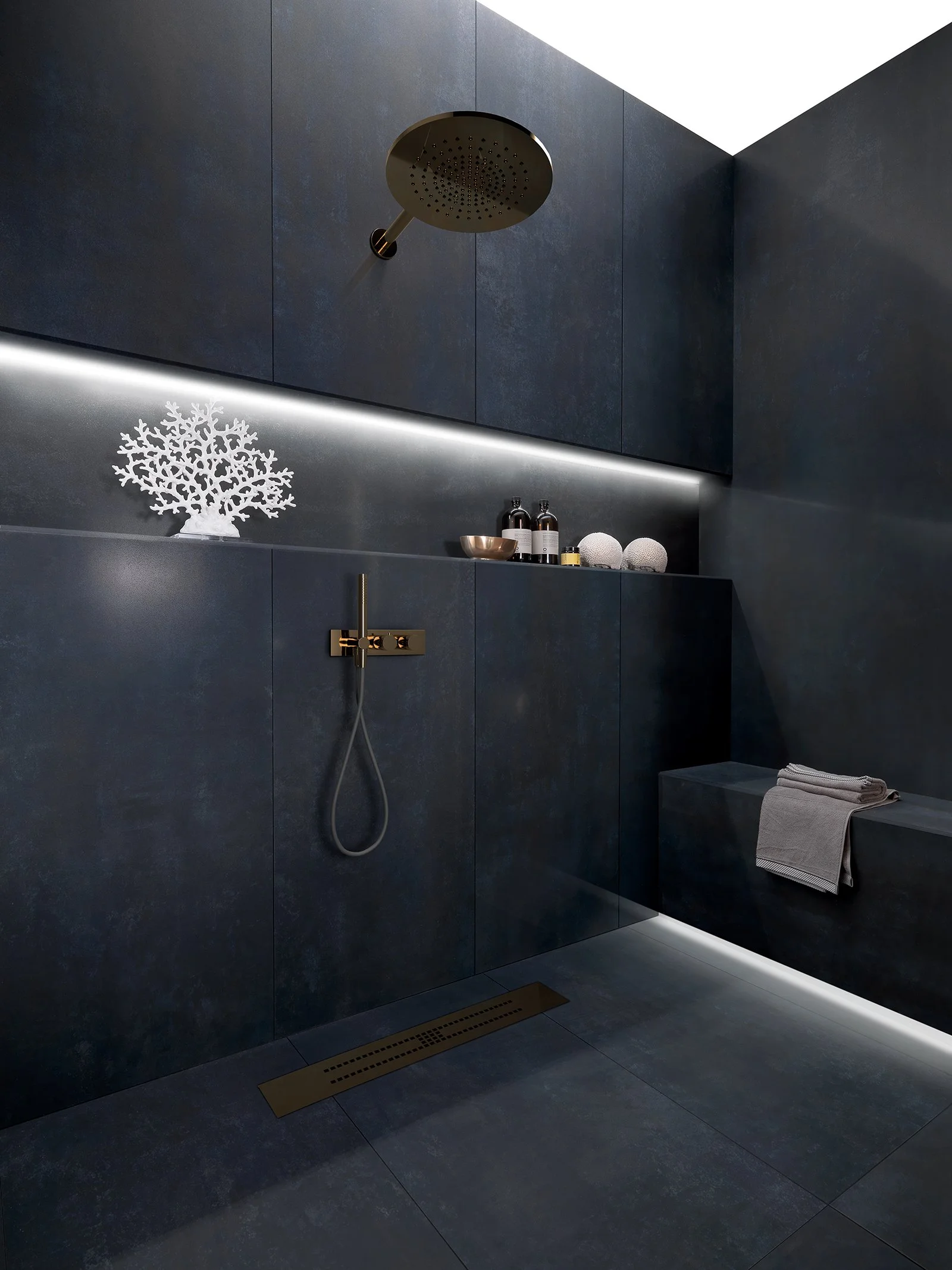 Tagina-STEEL-Cobalto-bagno-doccia.jpg