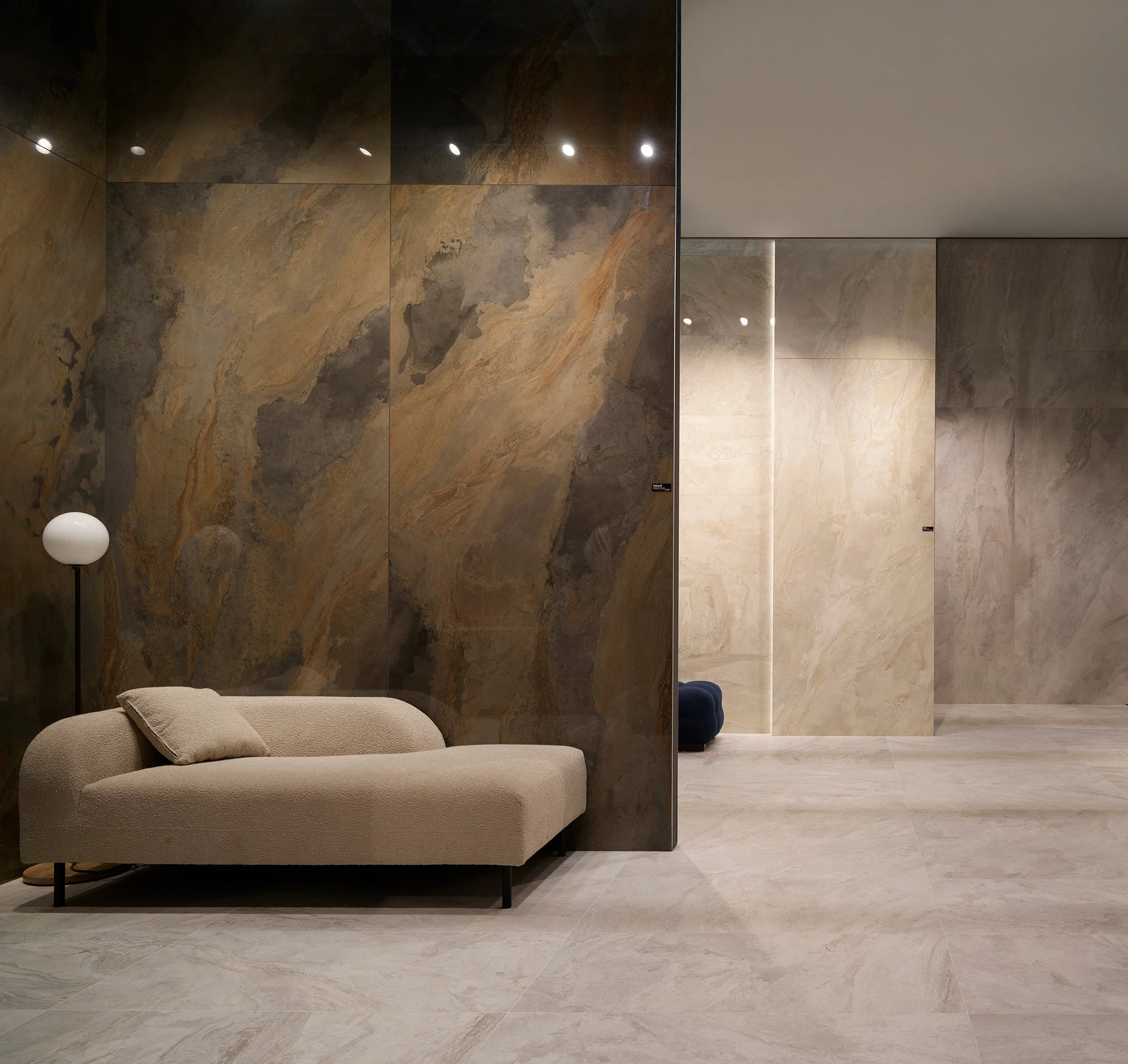 LF_AVA_Deep-Stone_Wall-Natural_Floor-White.jpg