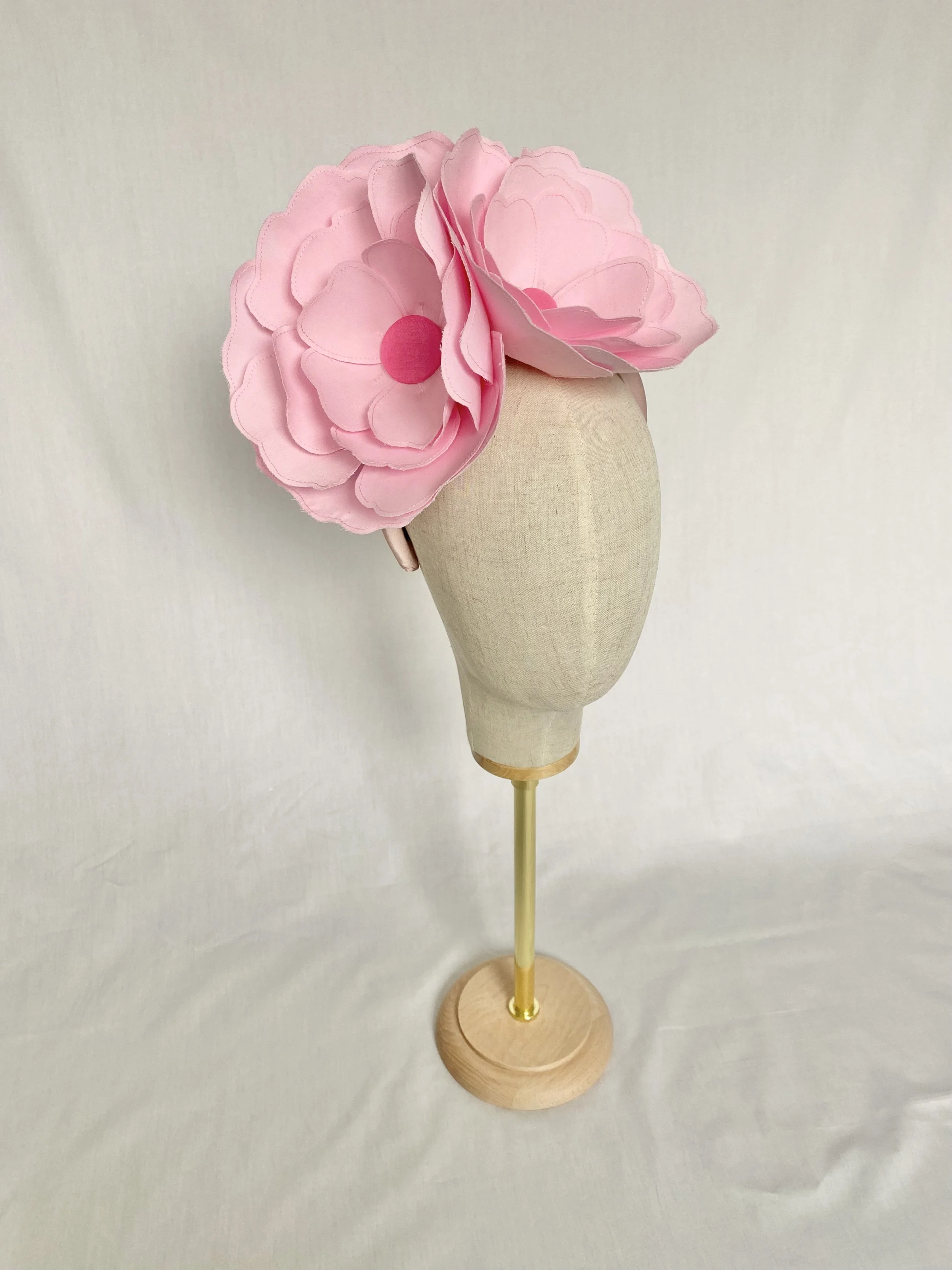 Pink Roses
- Hire $50 per week 
- Retail $395